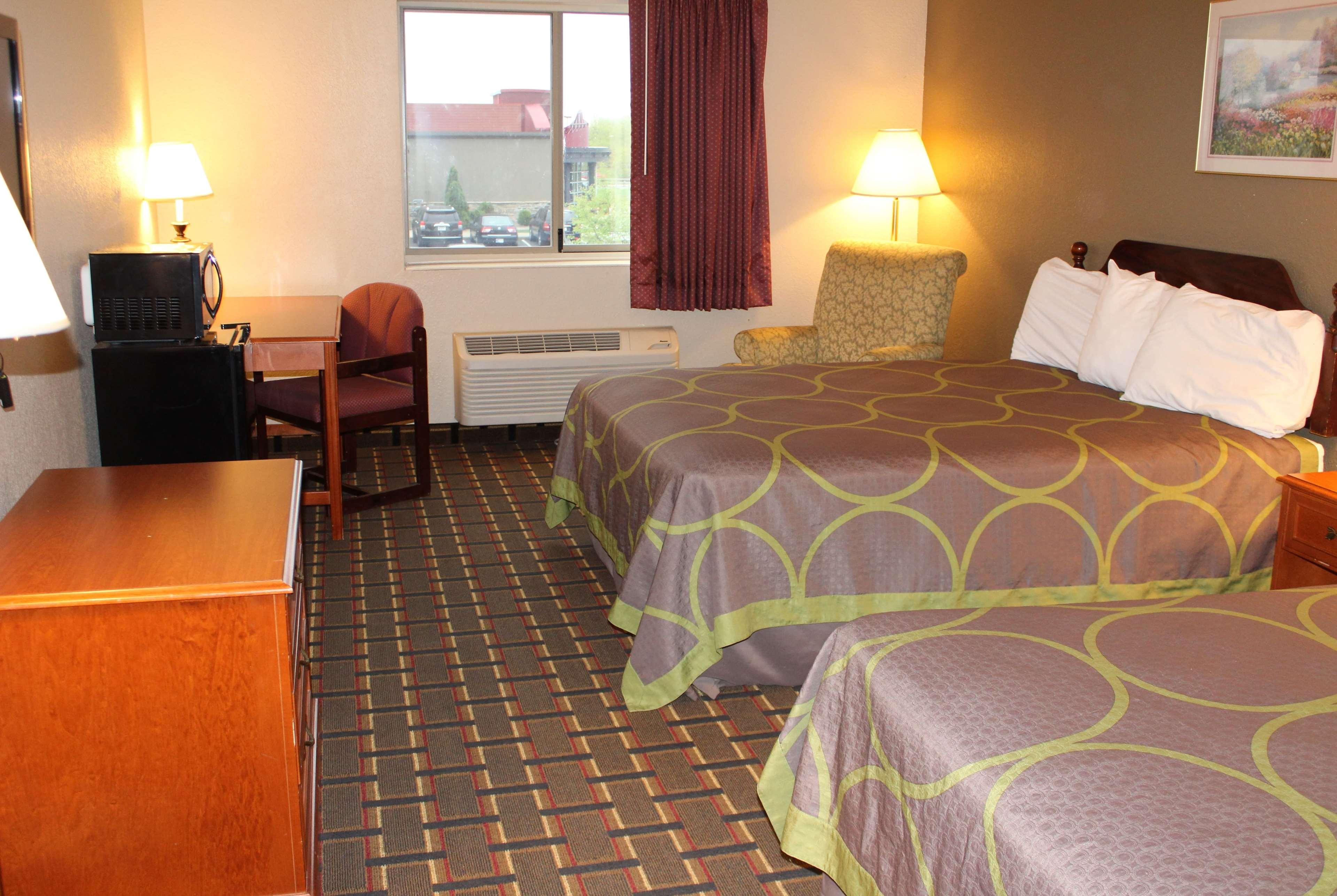 Super 8 By Wyndham Valparaiso