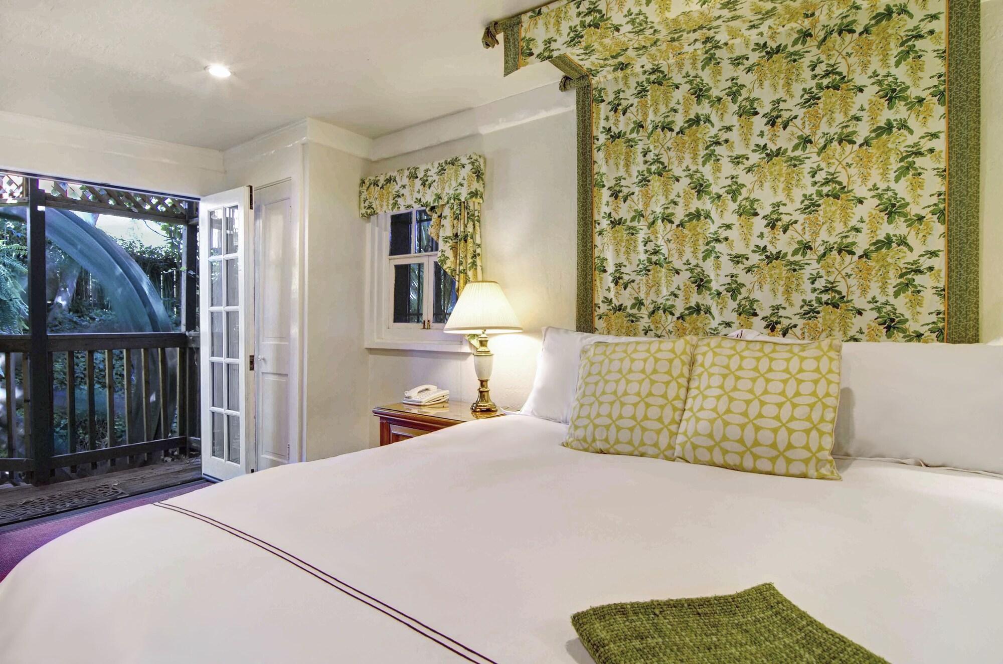 Babbling Brook Inn by null