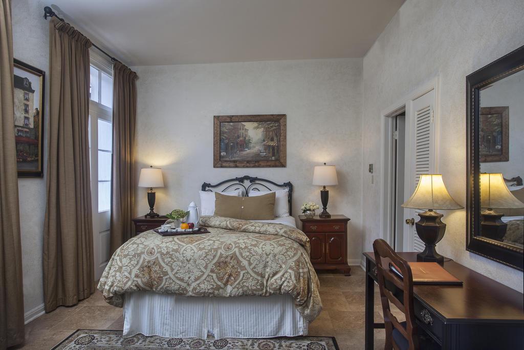 Chateau Hotel New Orleans by null