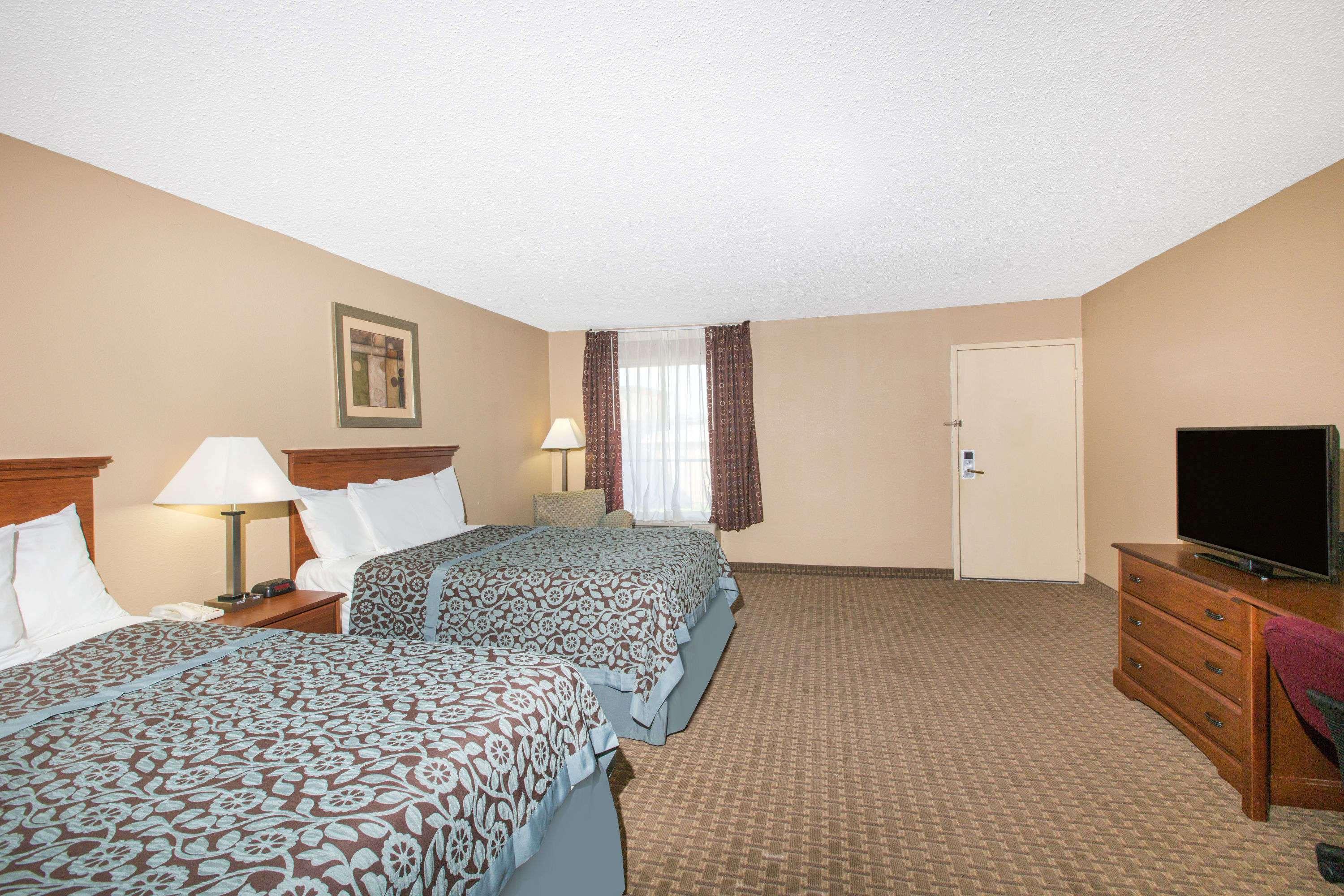 Days Inn by Wyndham Ripley