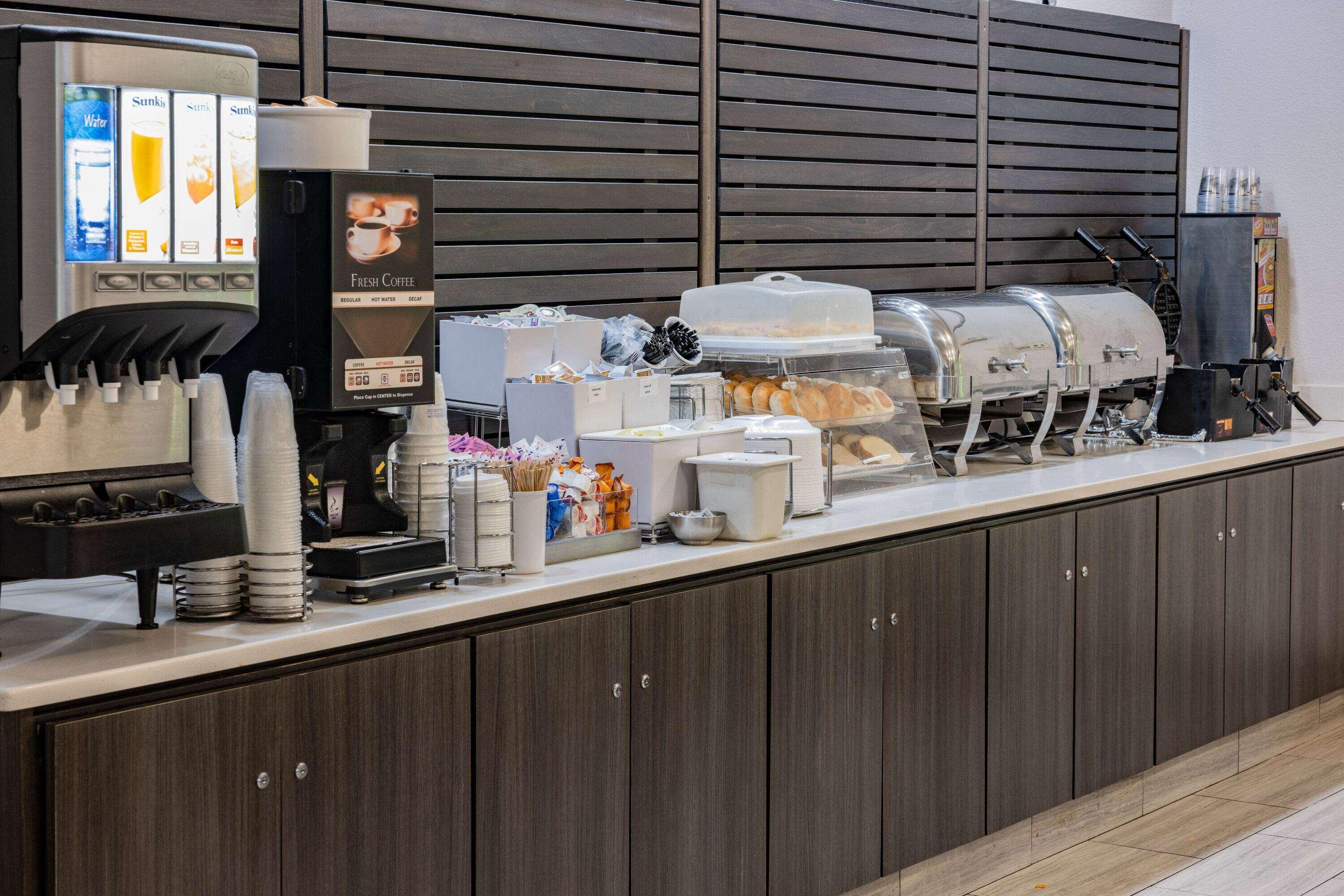 La Quinta Inn & Suites Norfolk Airport