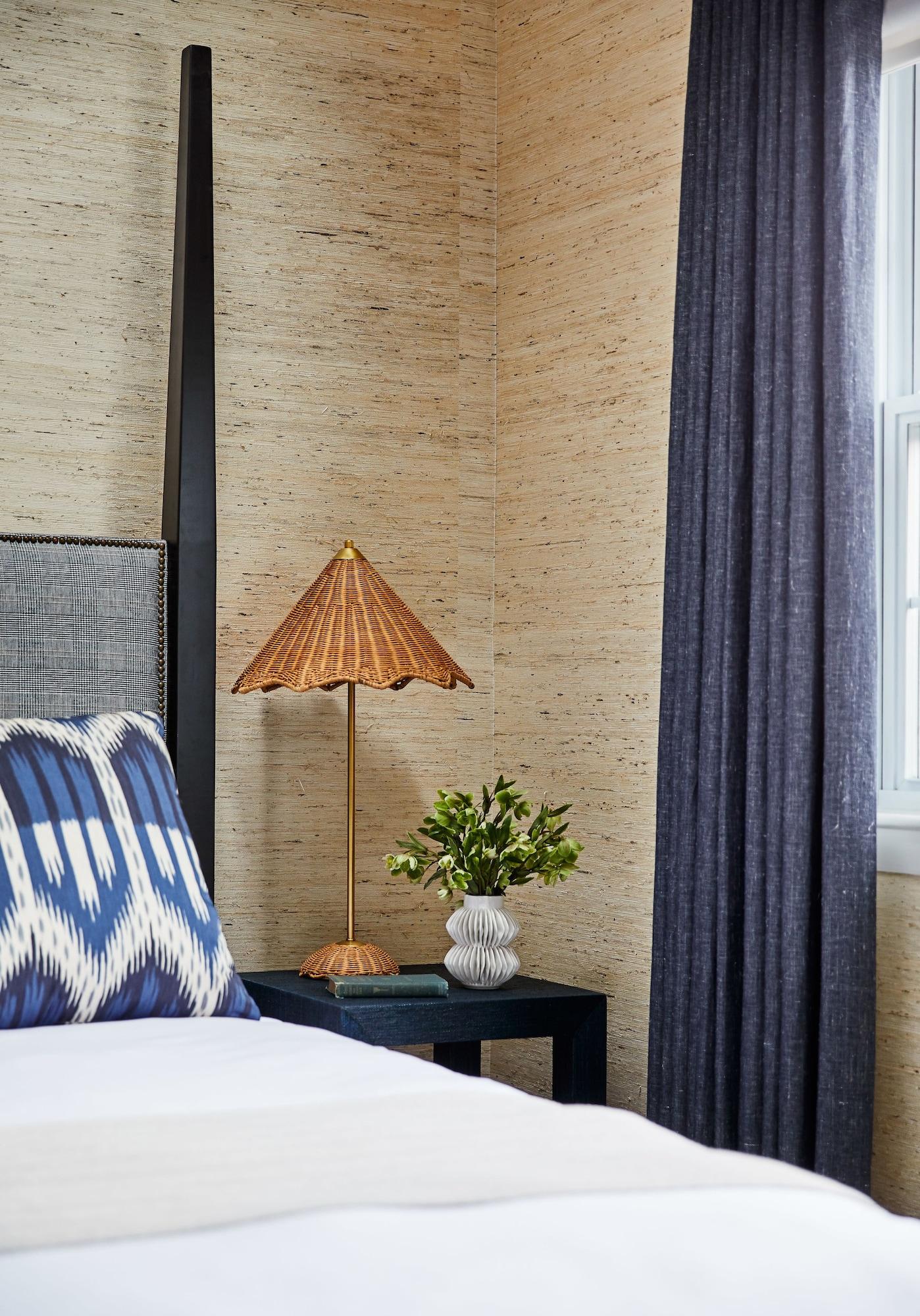 The Cliffside Inn by null