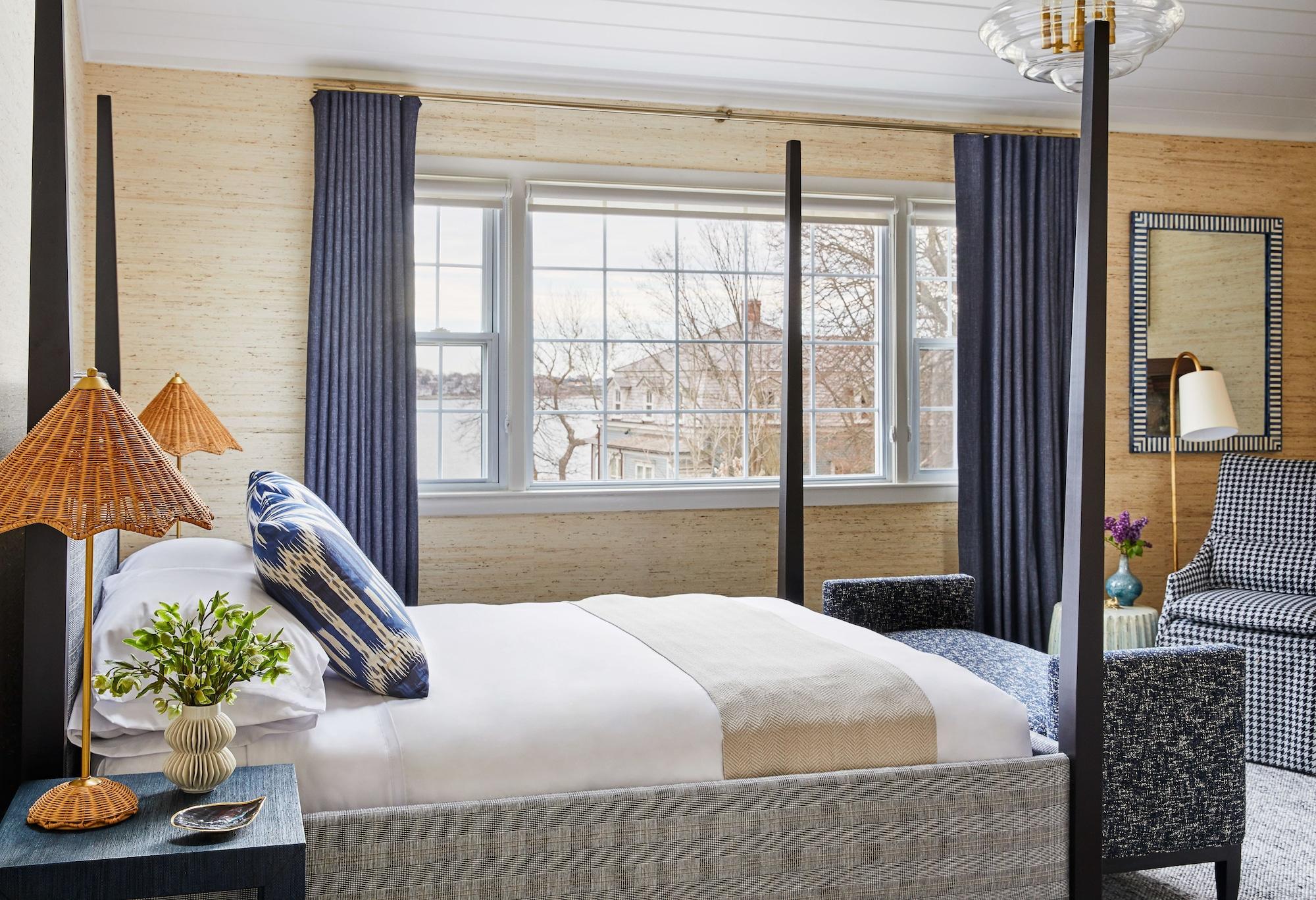 The Cliffside Inn by null