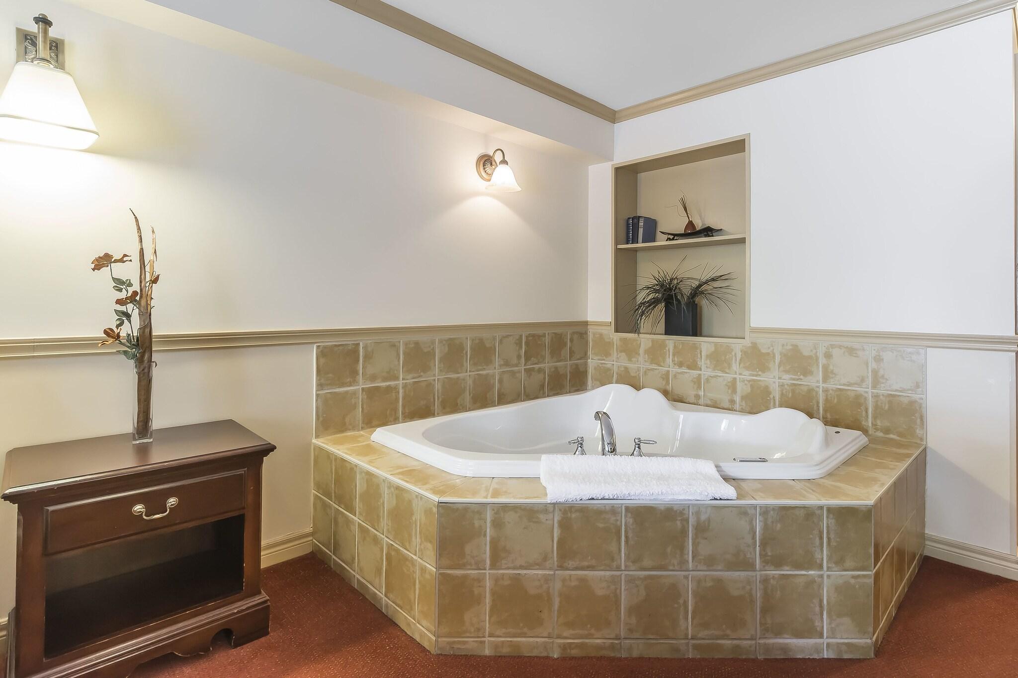 Inn On The Lake by null