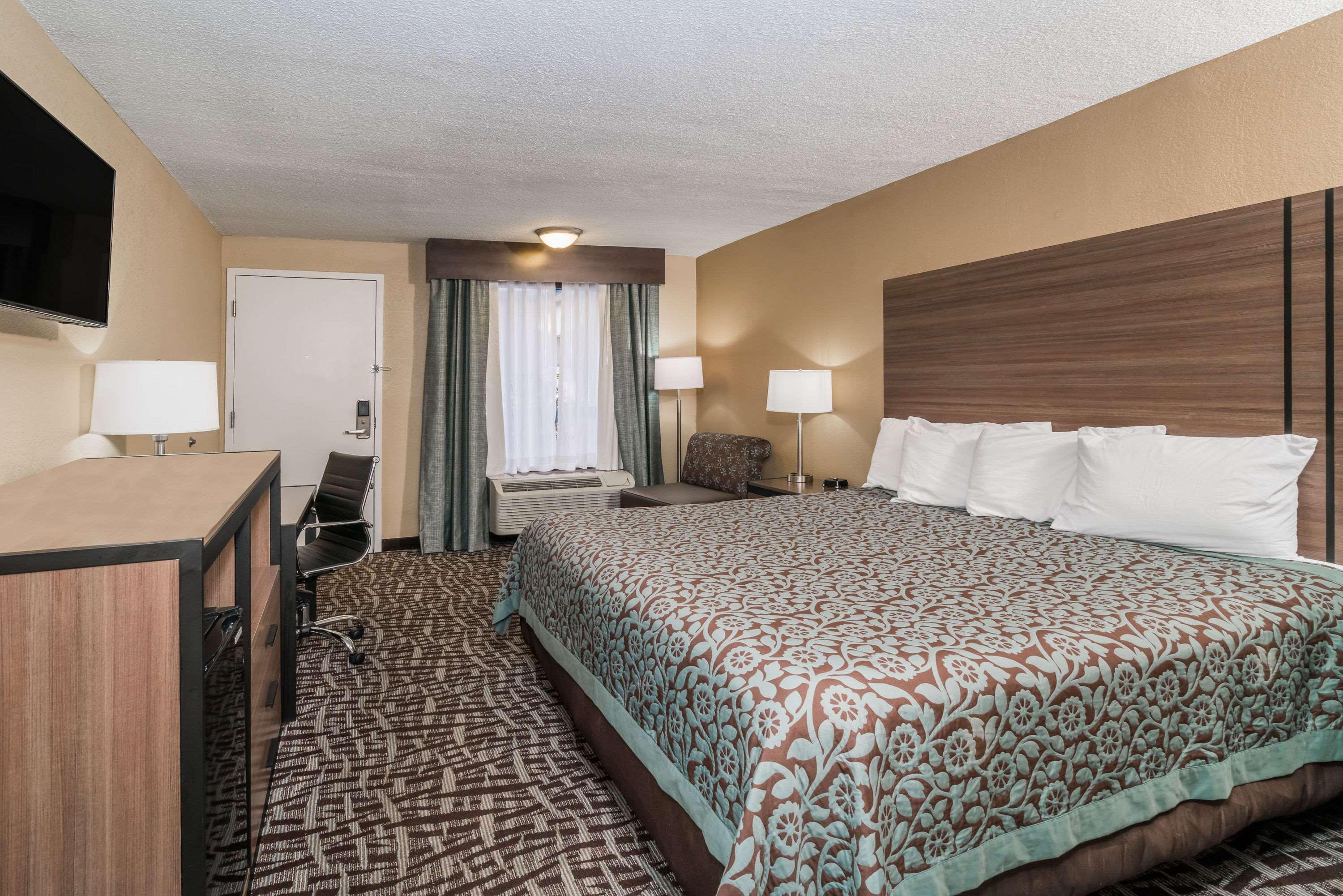 Days Inn By Wyndham Goodlettsville