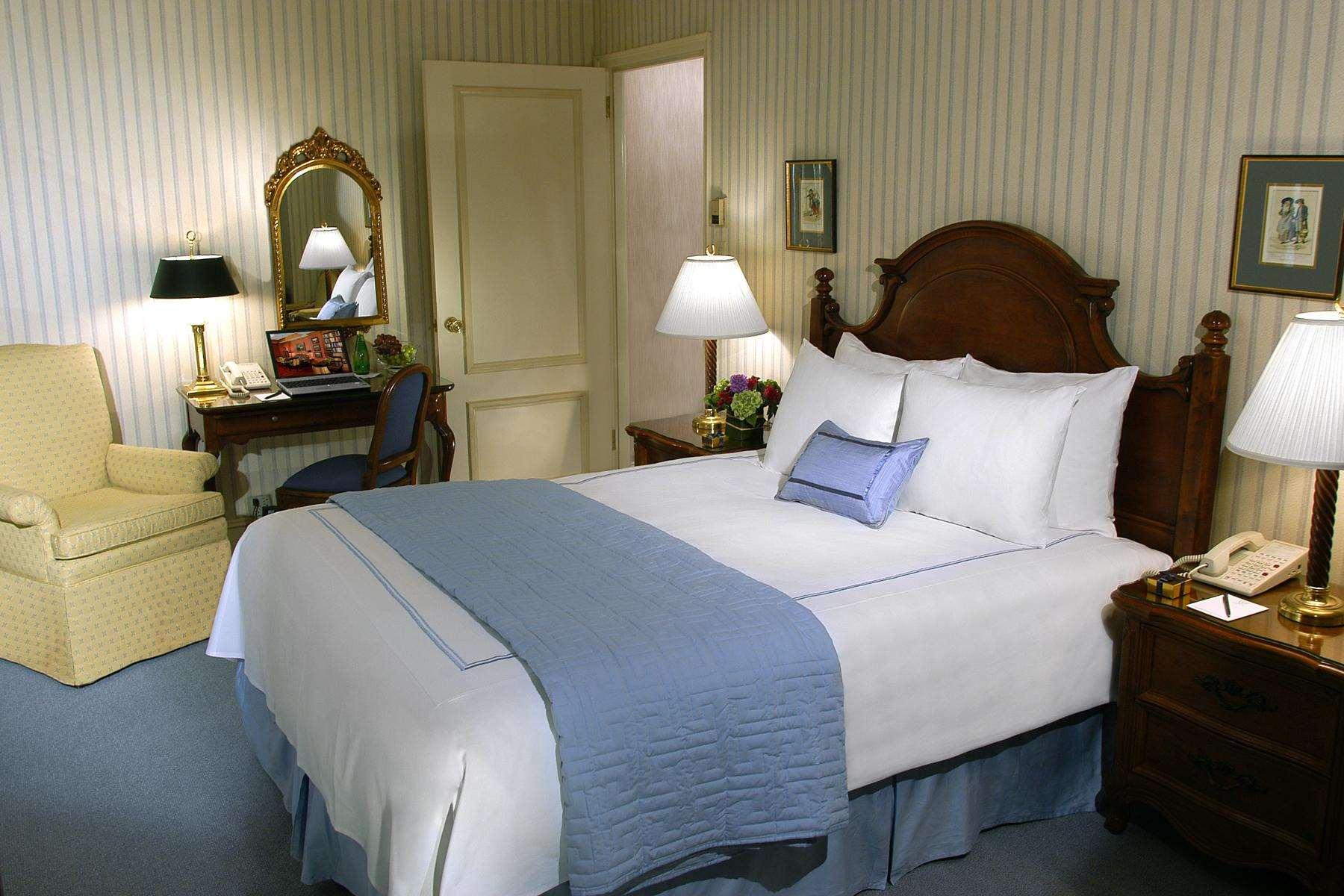 The Hotel Elysee by null