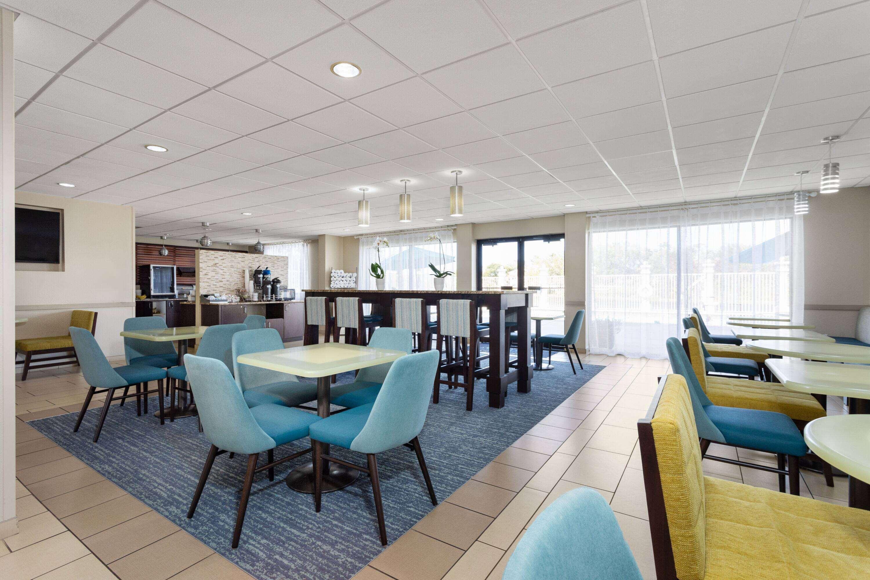 La Quinta Inn and Suites Bonita Springs