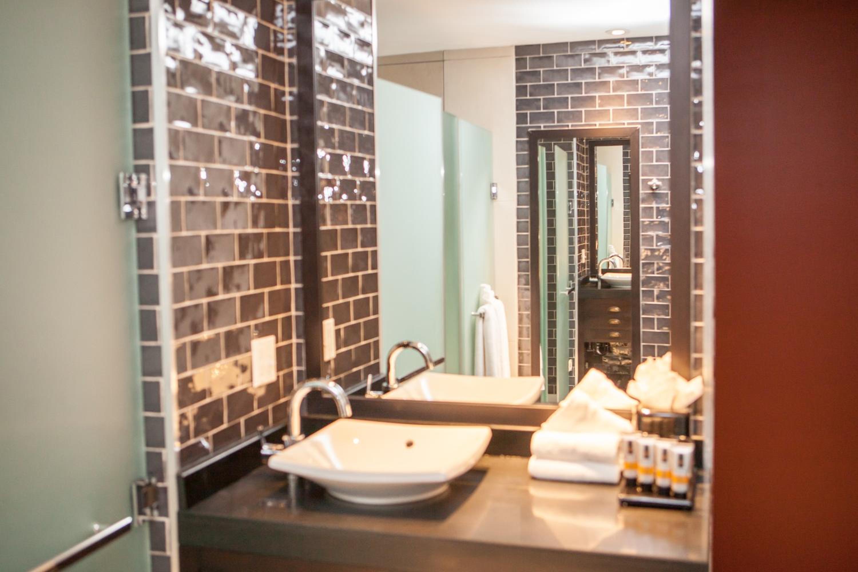 Ravel Hotel, Trademark Collection by Wyndham by null