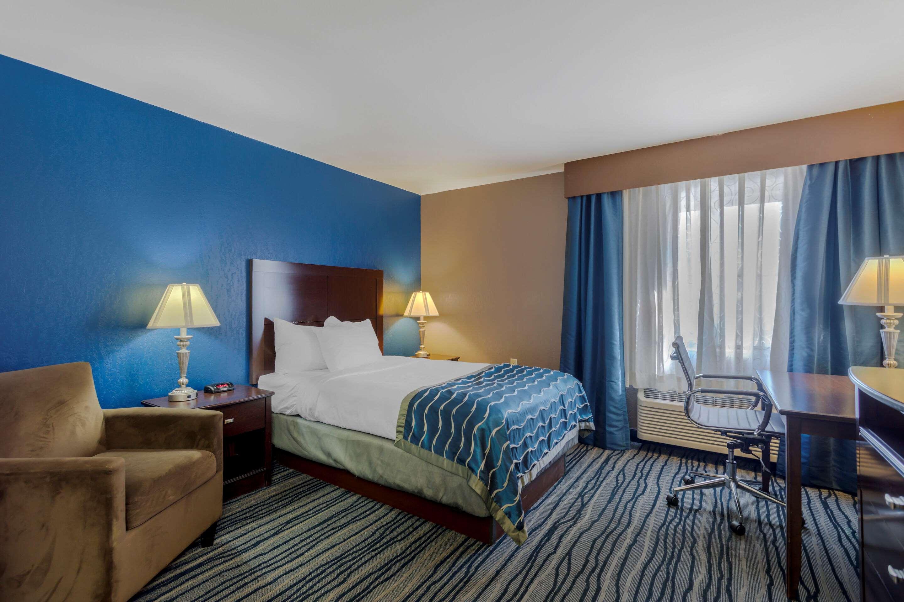 Comfort Inn & Suites Nashville Brentwood