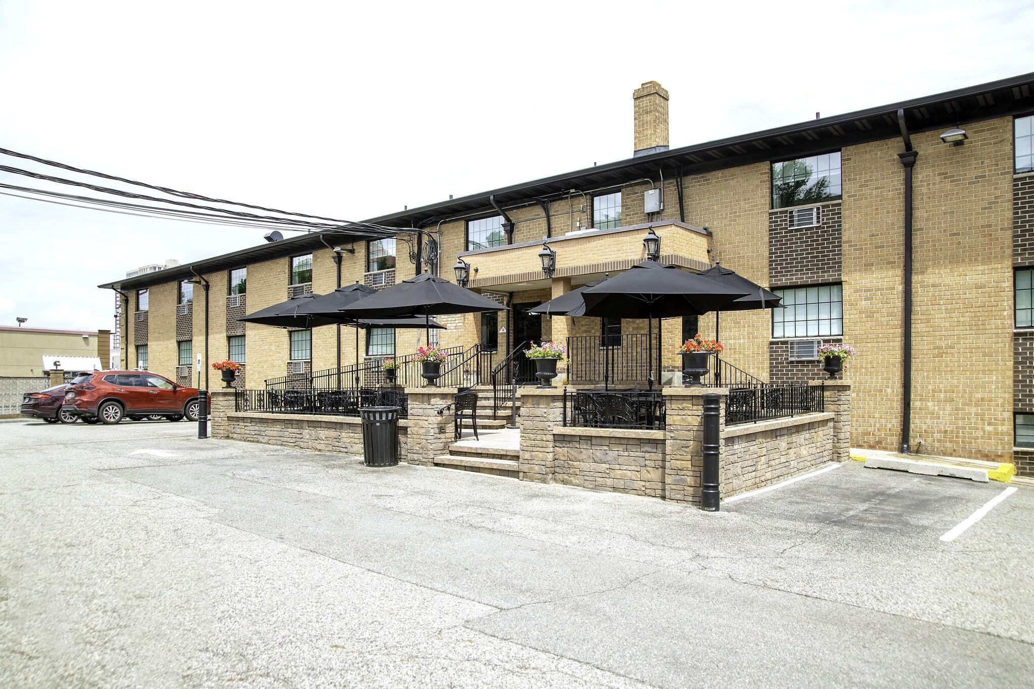 The Holland Hotel by null