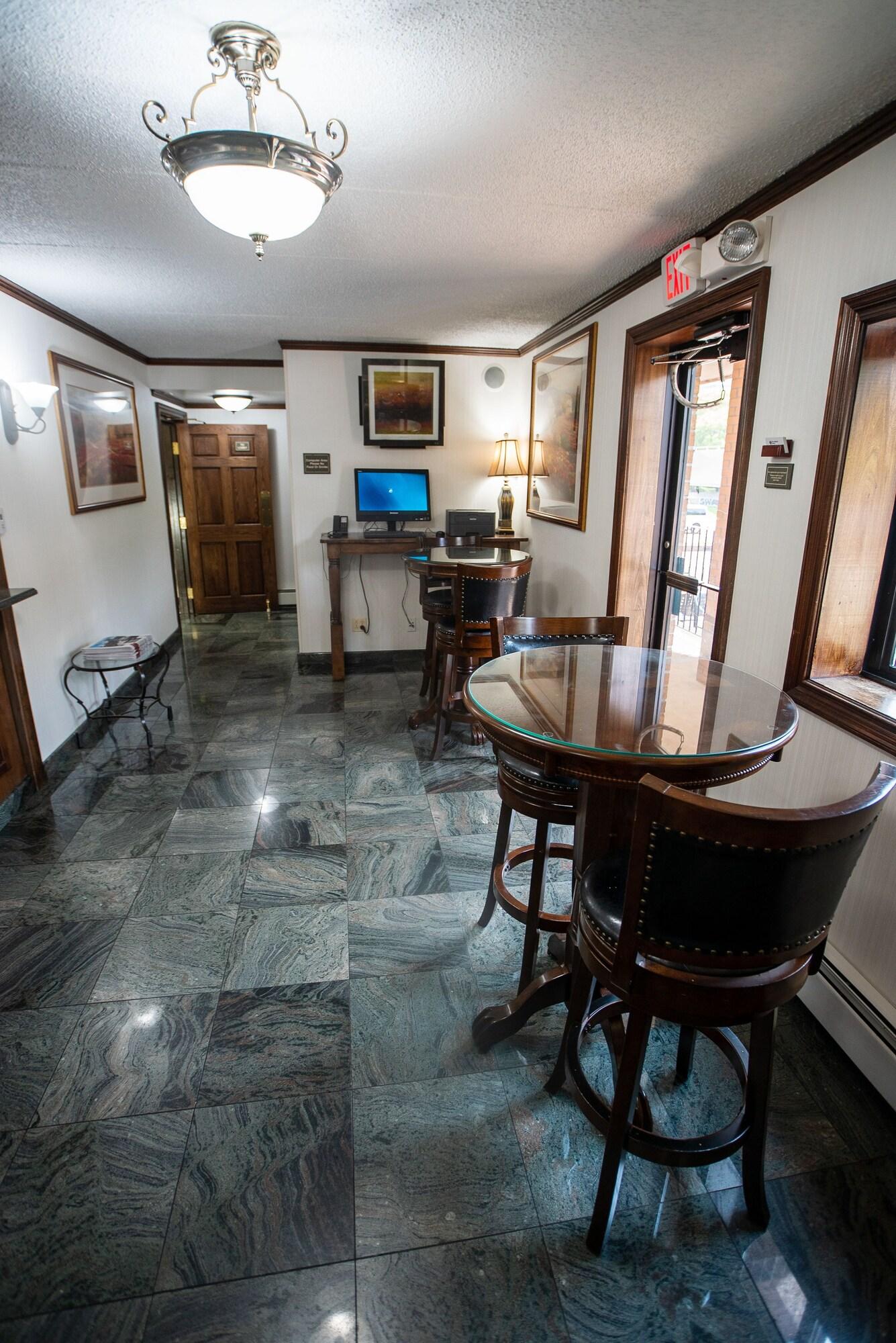 The Holland Hotel by null