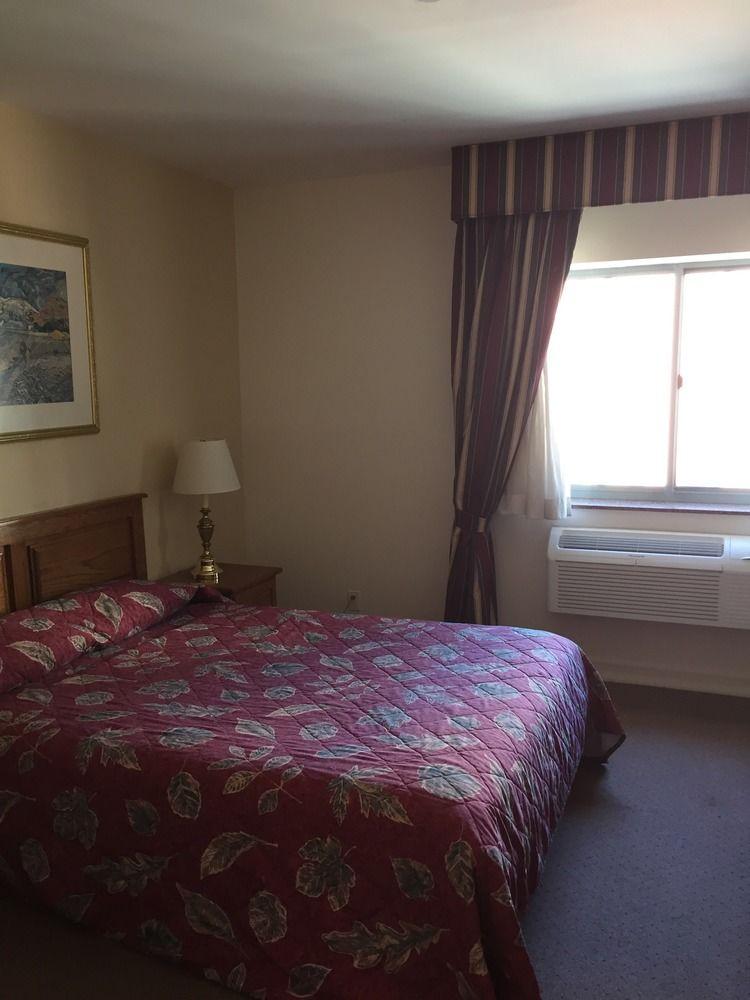 Chelsea Savoy Hotel by null