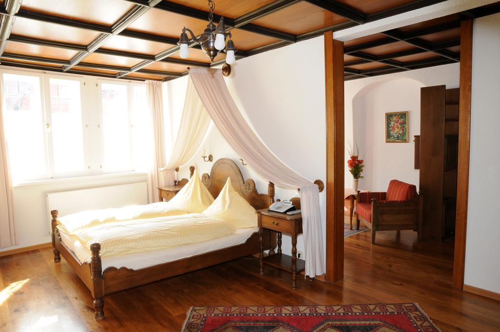 Altdeutsches Restaurant by null