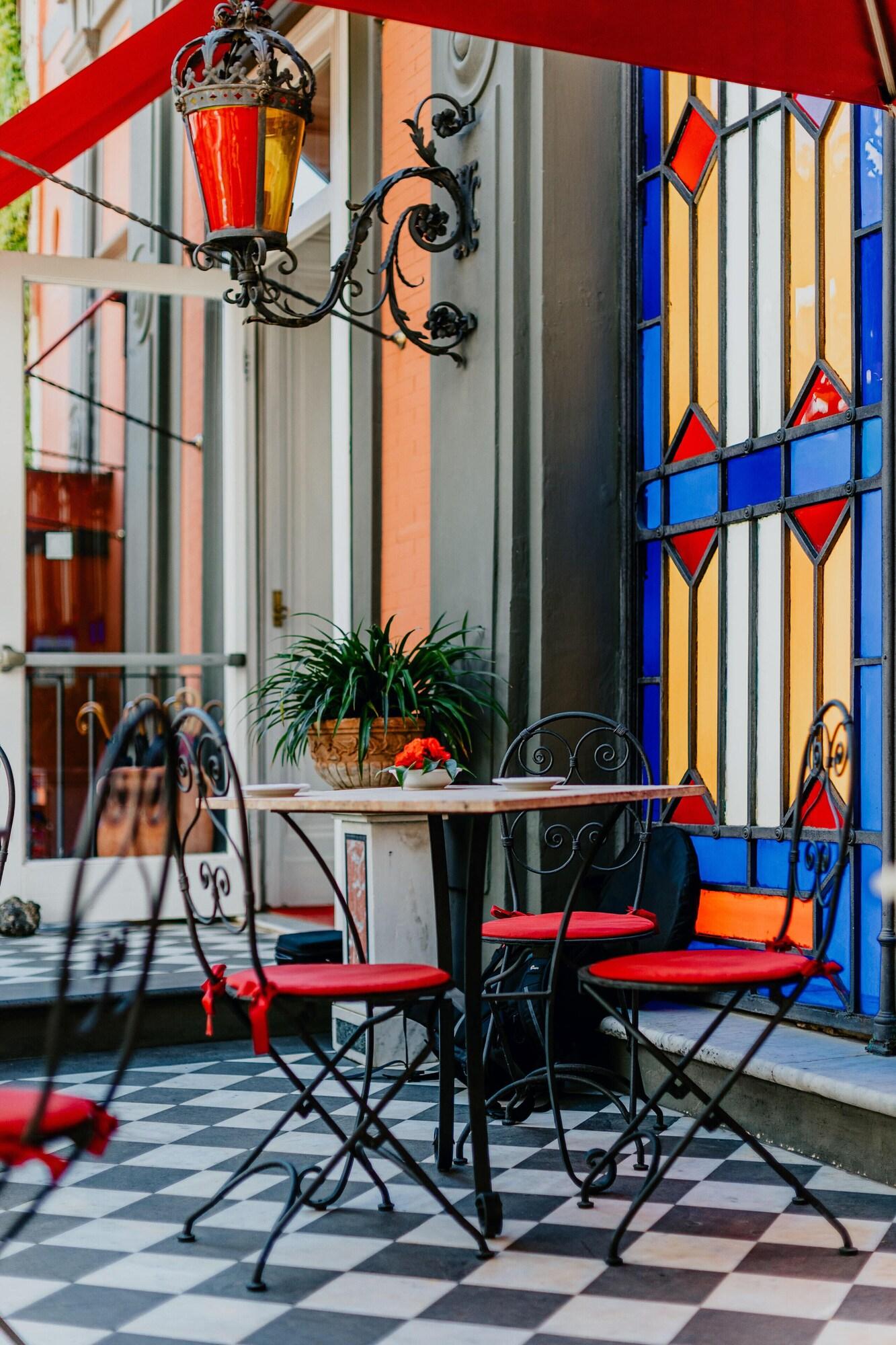 Costantinopoli 104 by null