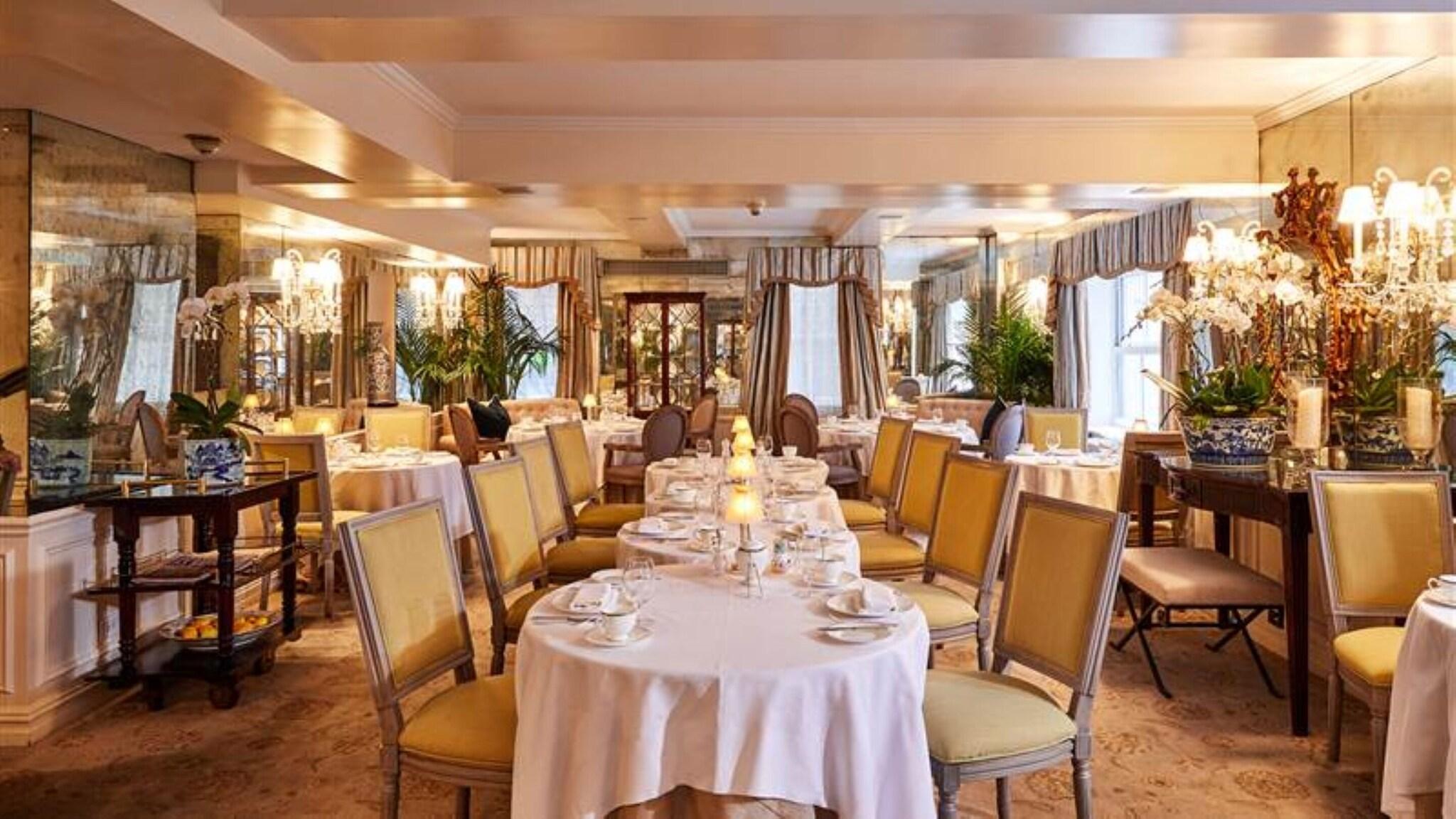 The Lowell Hotel by null