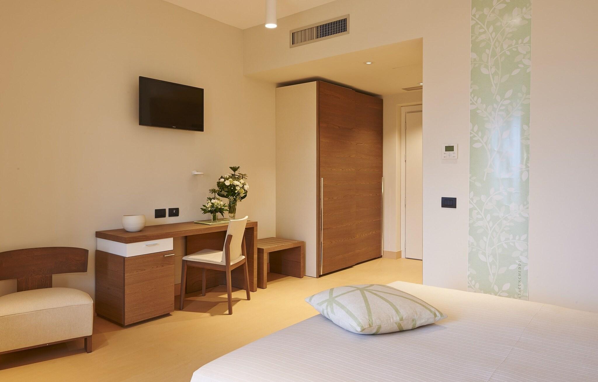 Hotel CalaCuncheddi by null