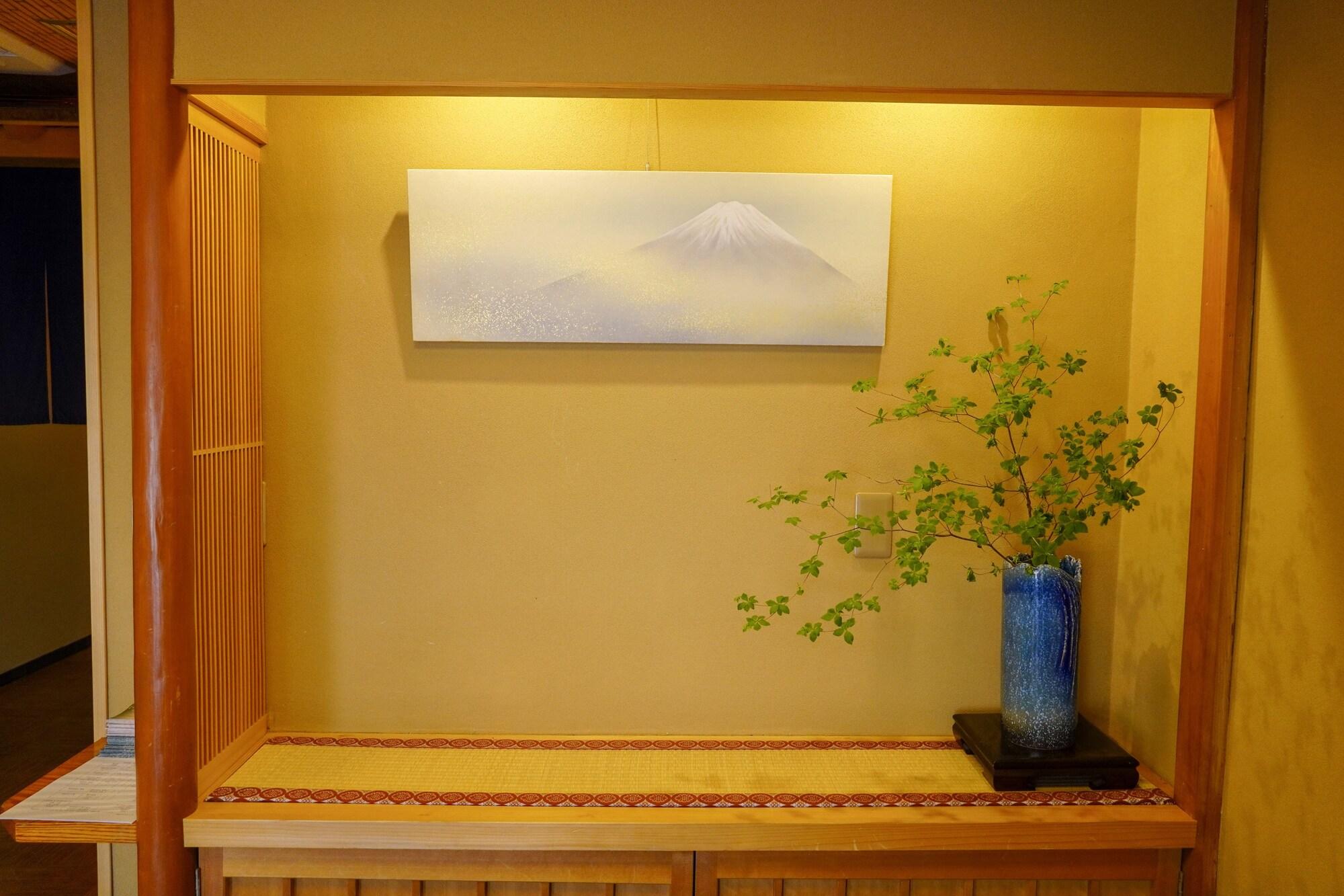 RYOKAN KAMOGAWA by null