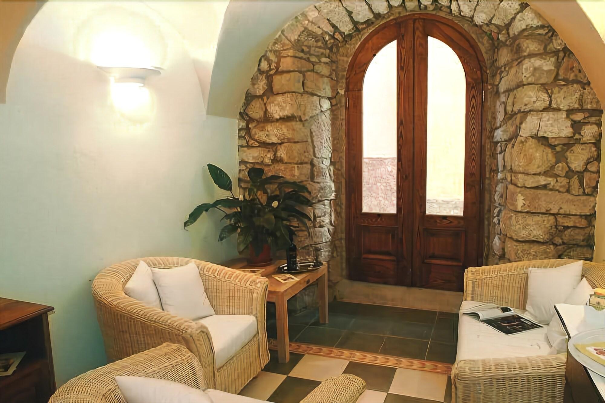 Corte Fiorita Albergo Diffuso by null