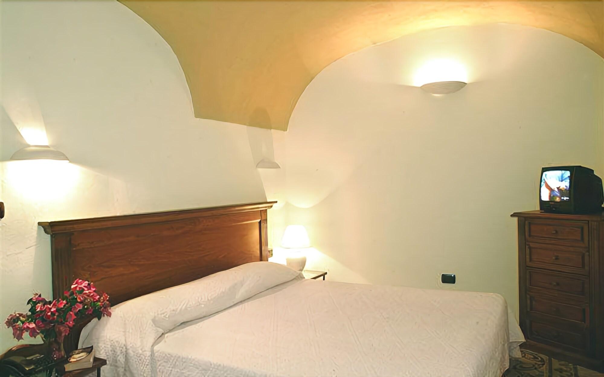 Corte Fiorita Albergo Diffuso by null