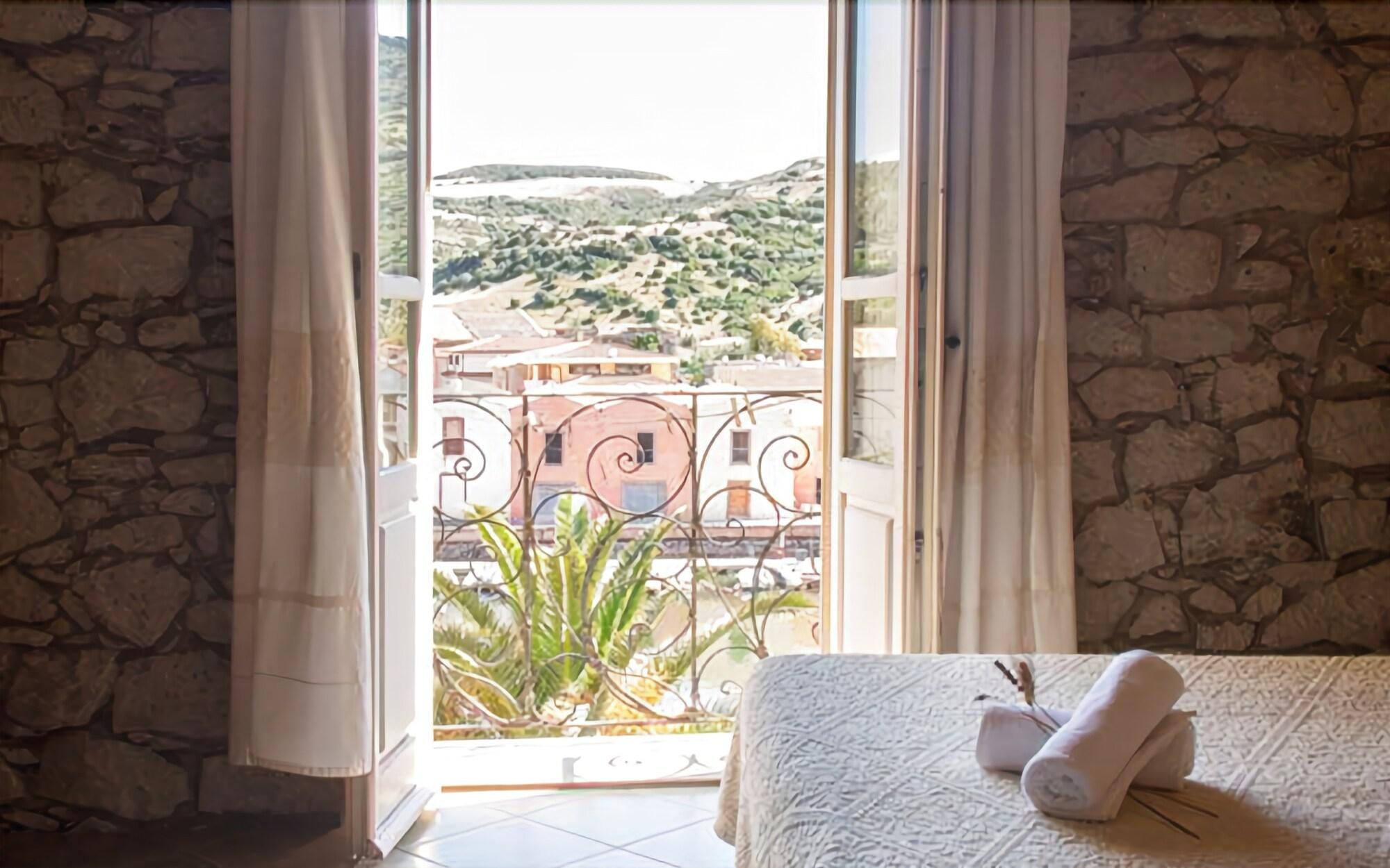 Corte Fiorita Albergo Diffuso by null