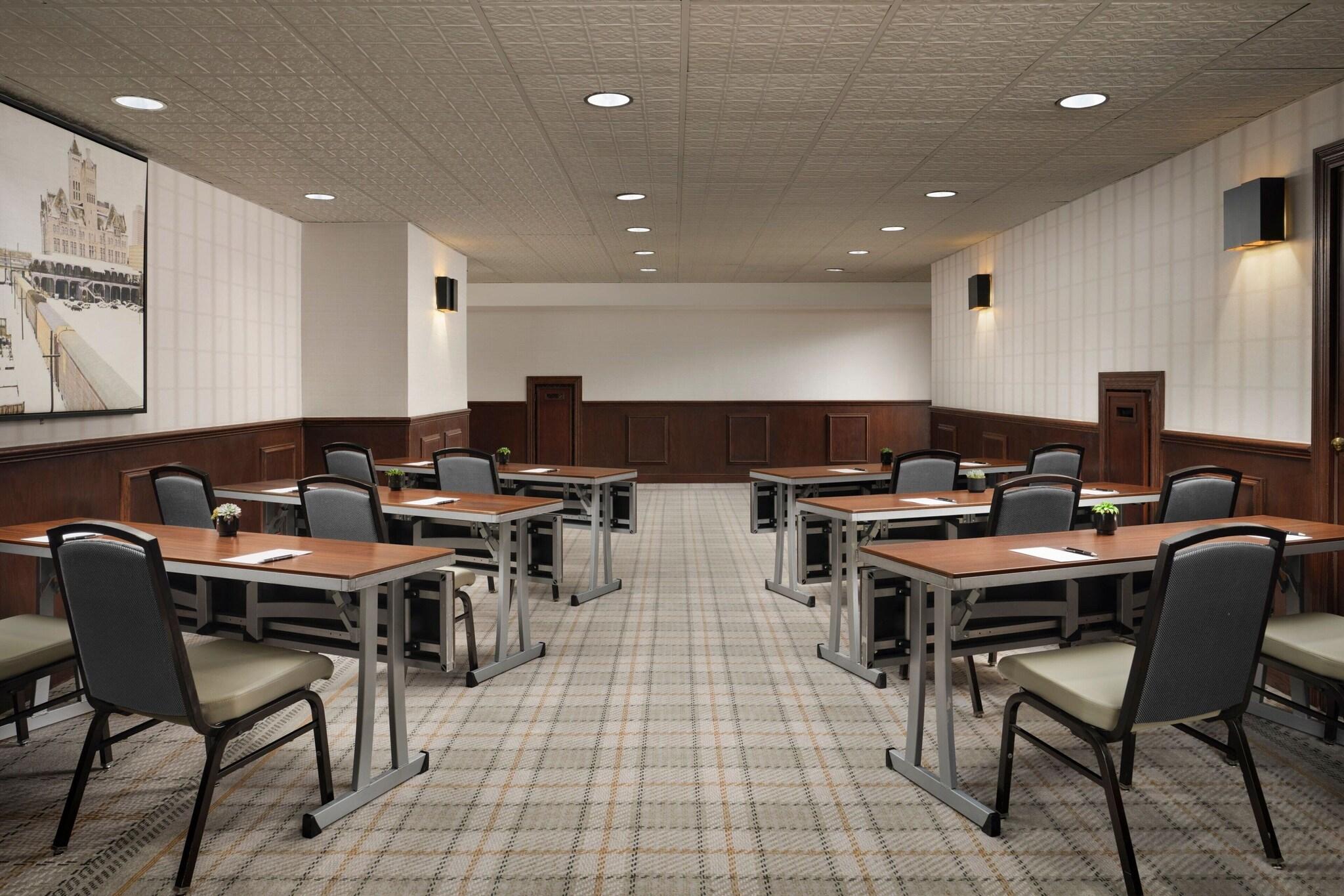 The Union Station Nashville Yards, Autograph Collection by null