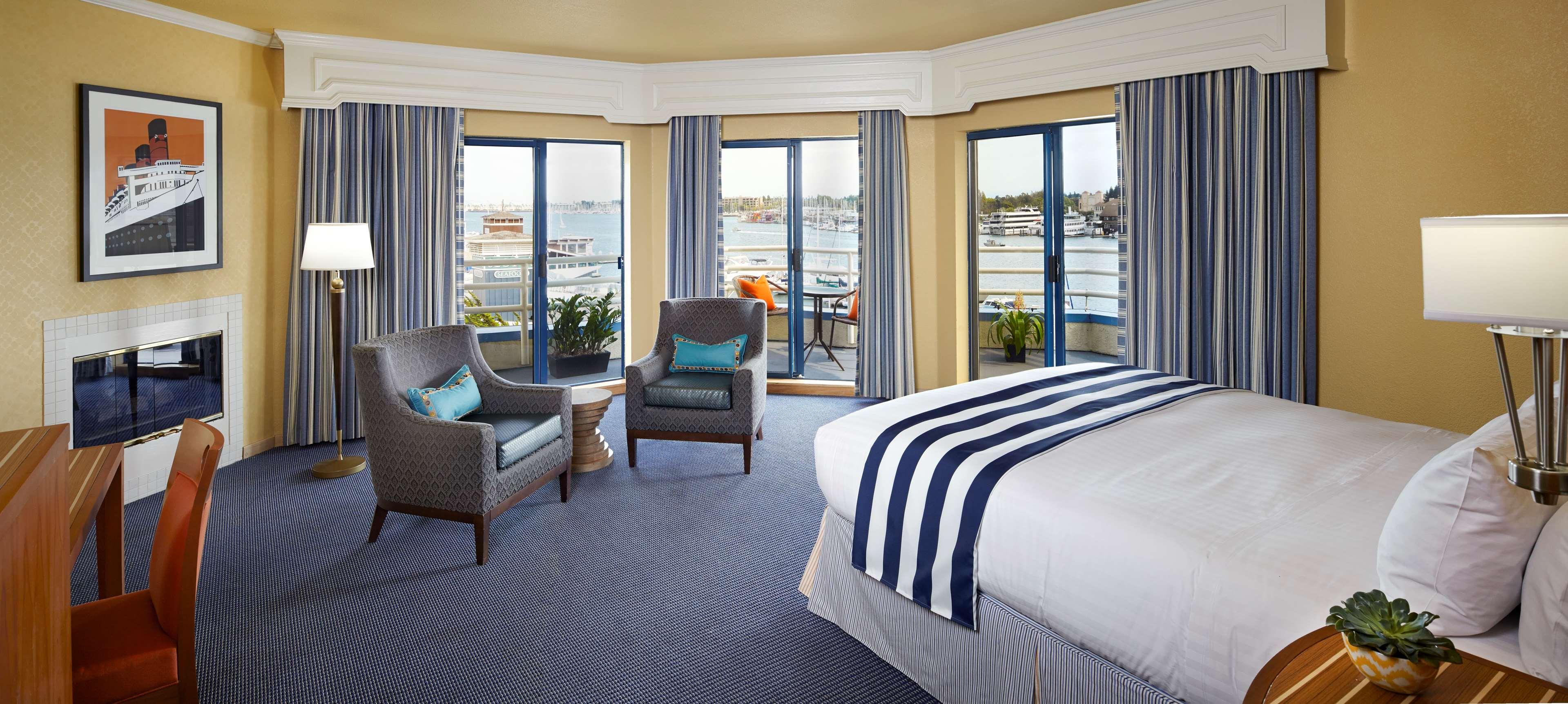 Waterfront Hotel, part of JdV by Hyatt