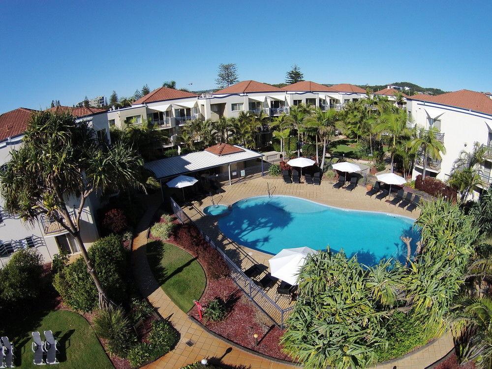 Golden Riviera Beach Resort