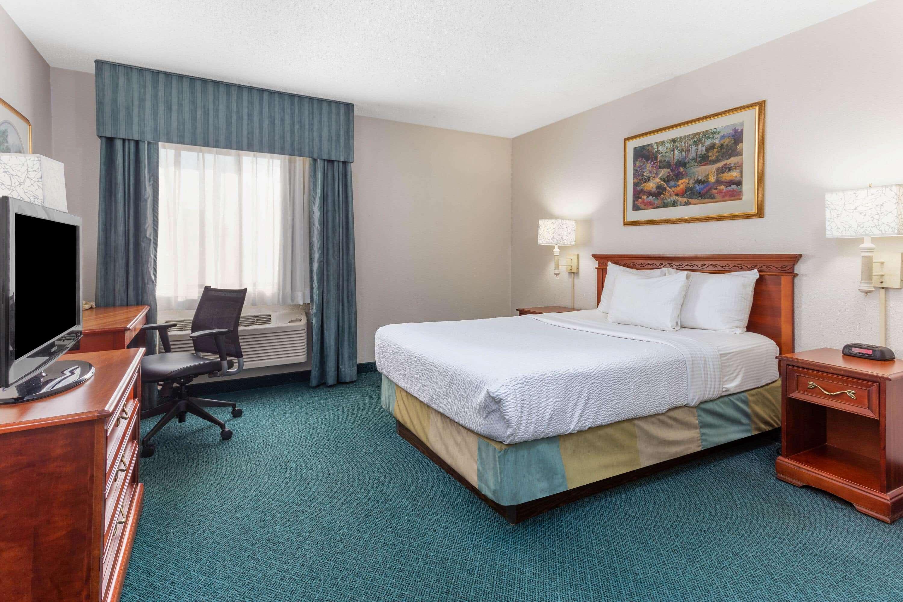 La Quinta Inn & Suites Chicago Gurnee