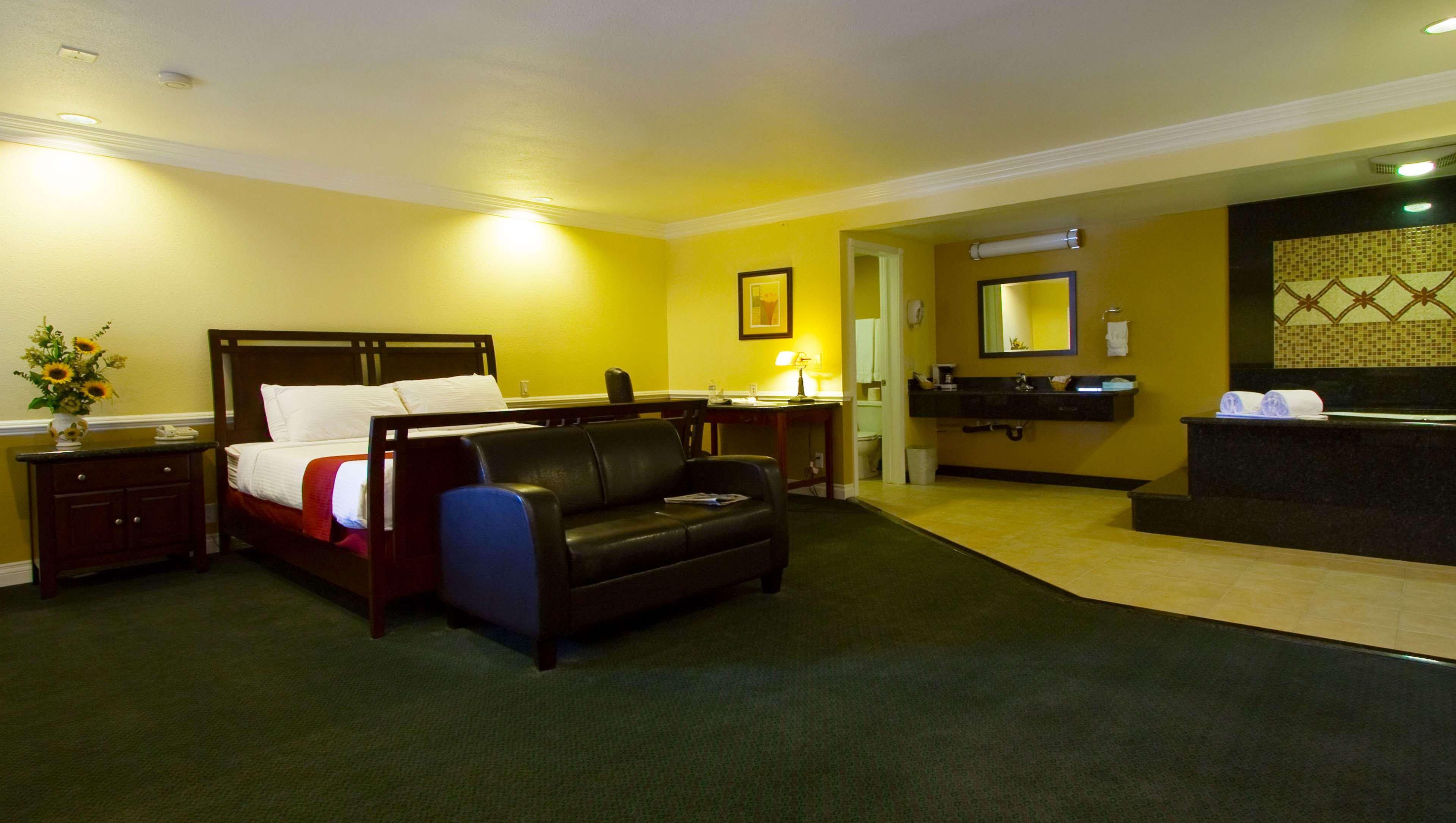 Dynasty Suites
