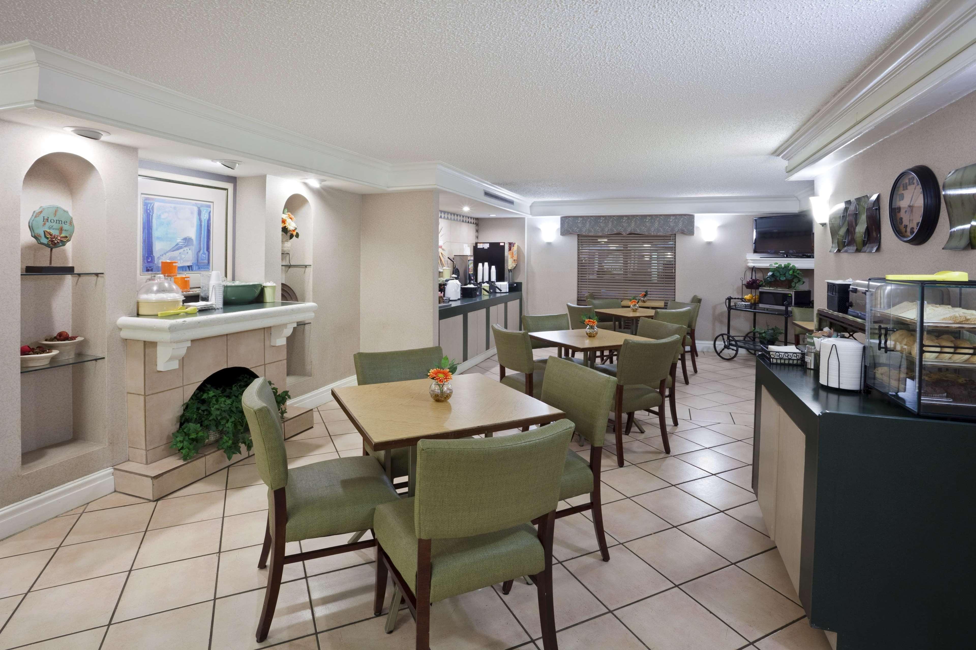 La Quinta Inn By Wyndham Omaha West