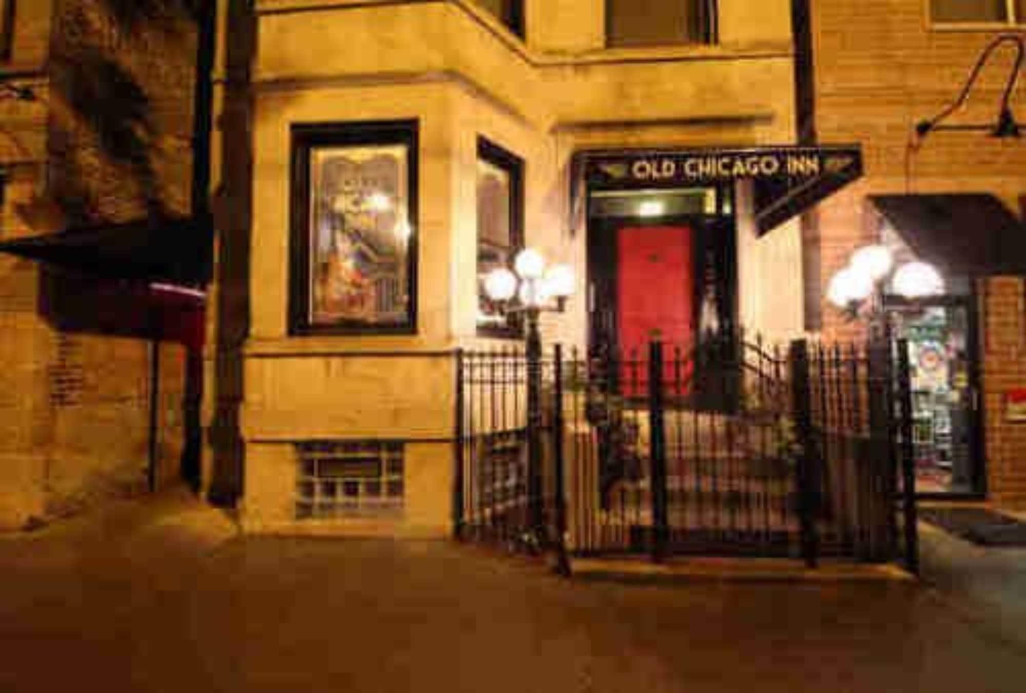Old Chicago Inn featuring Room 13 by null