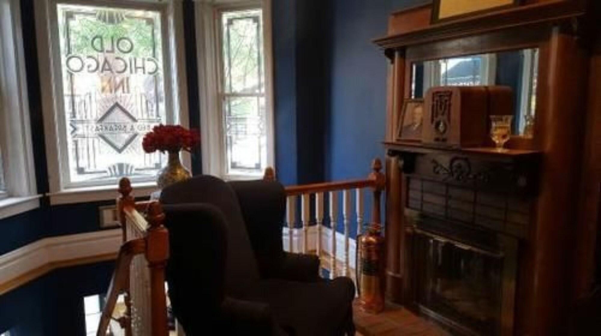 Old Chicago Inn featuring Room 13 by null