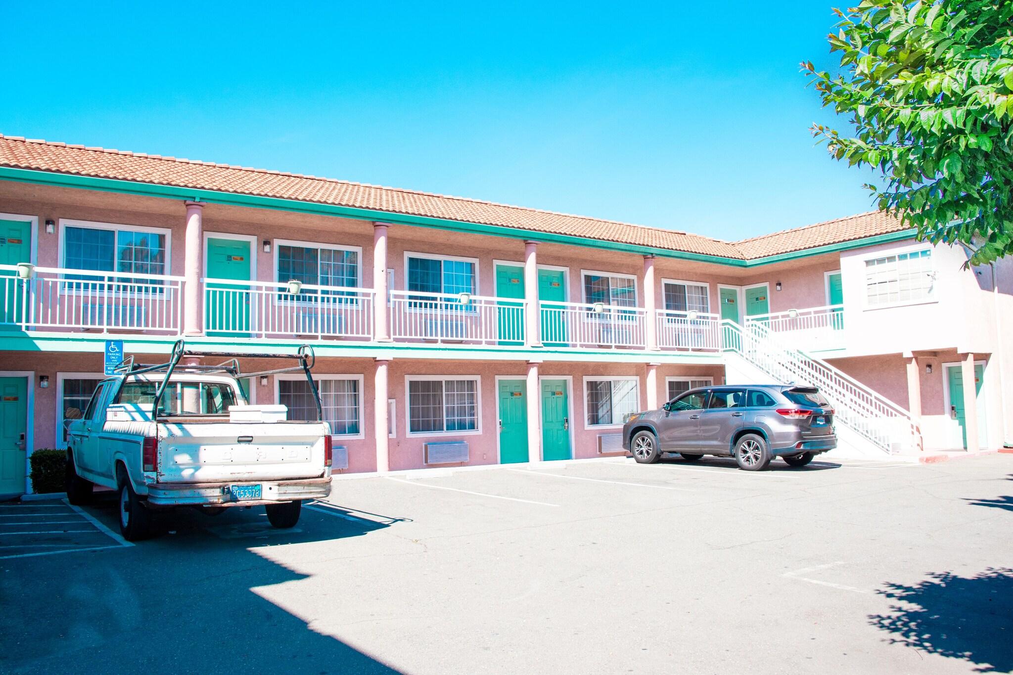 Discovery Inn