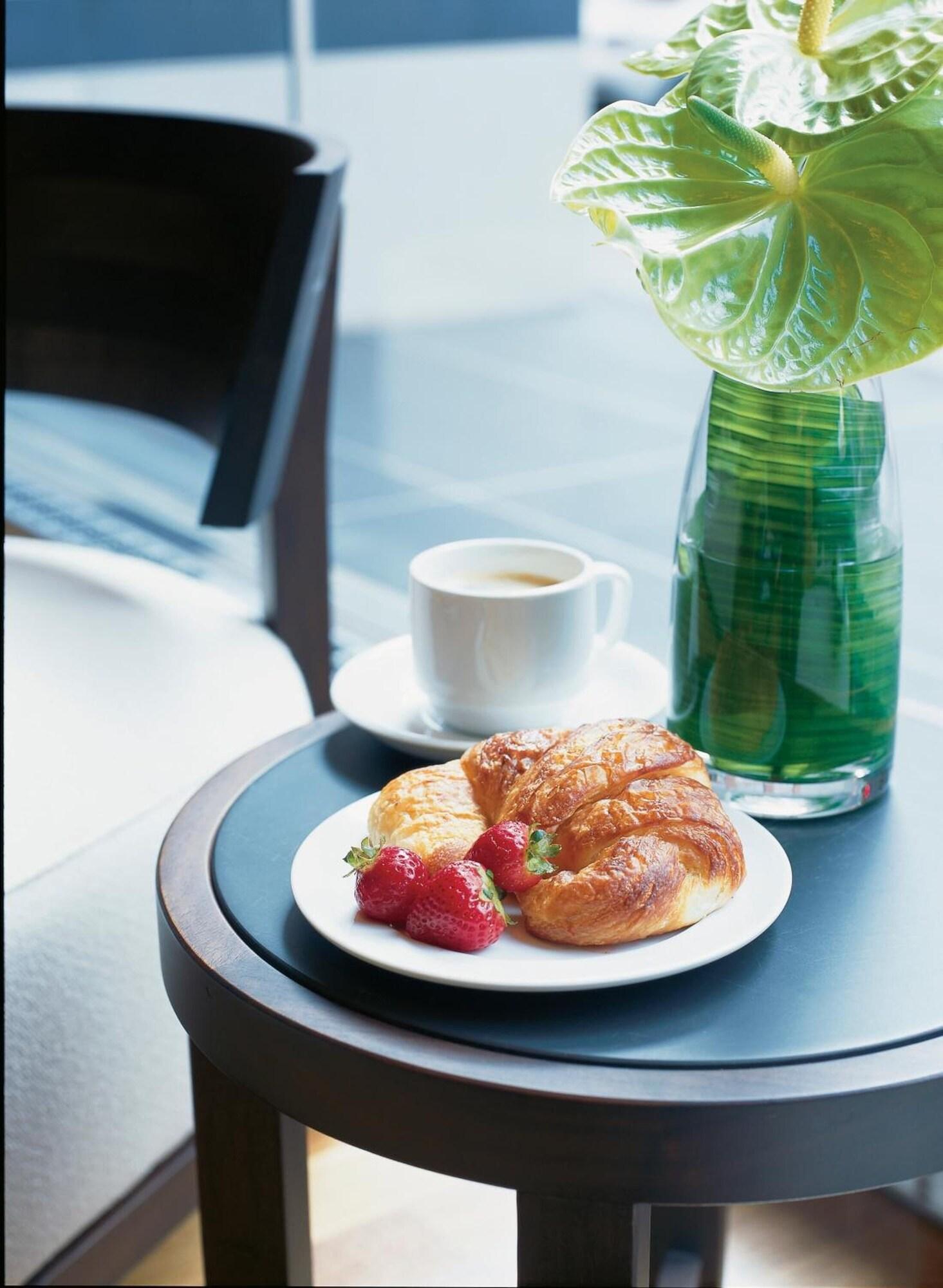 Le Germain Hotel Toronto Mercer by null