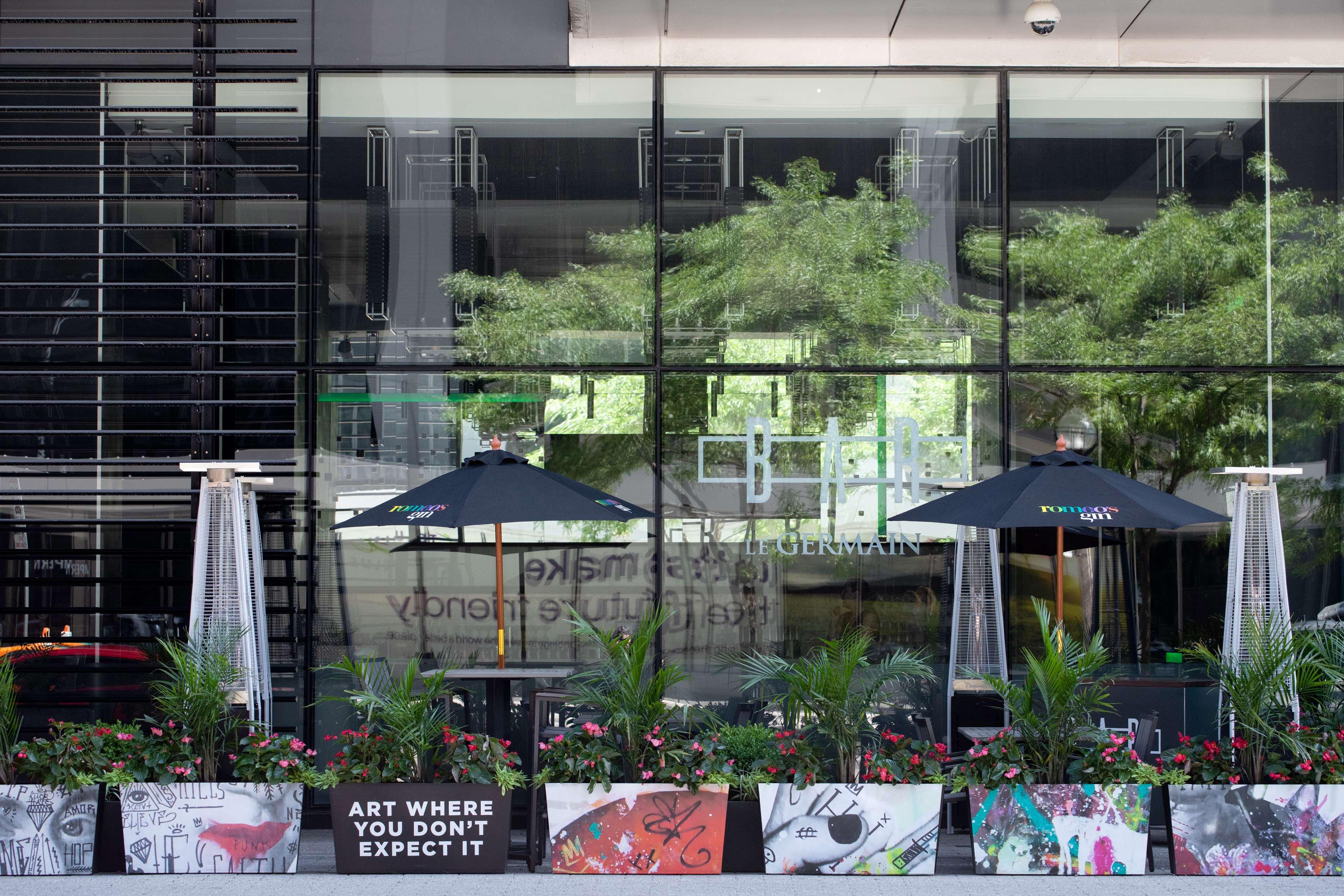 Le Germain Hotel Toronto Maple Leaf Square by null