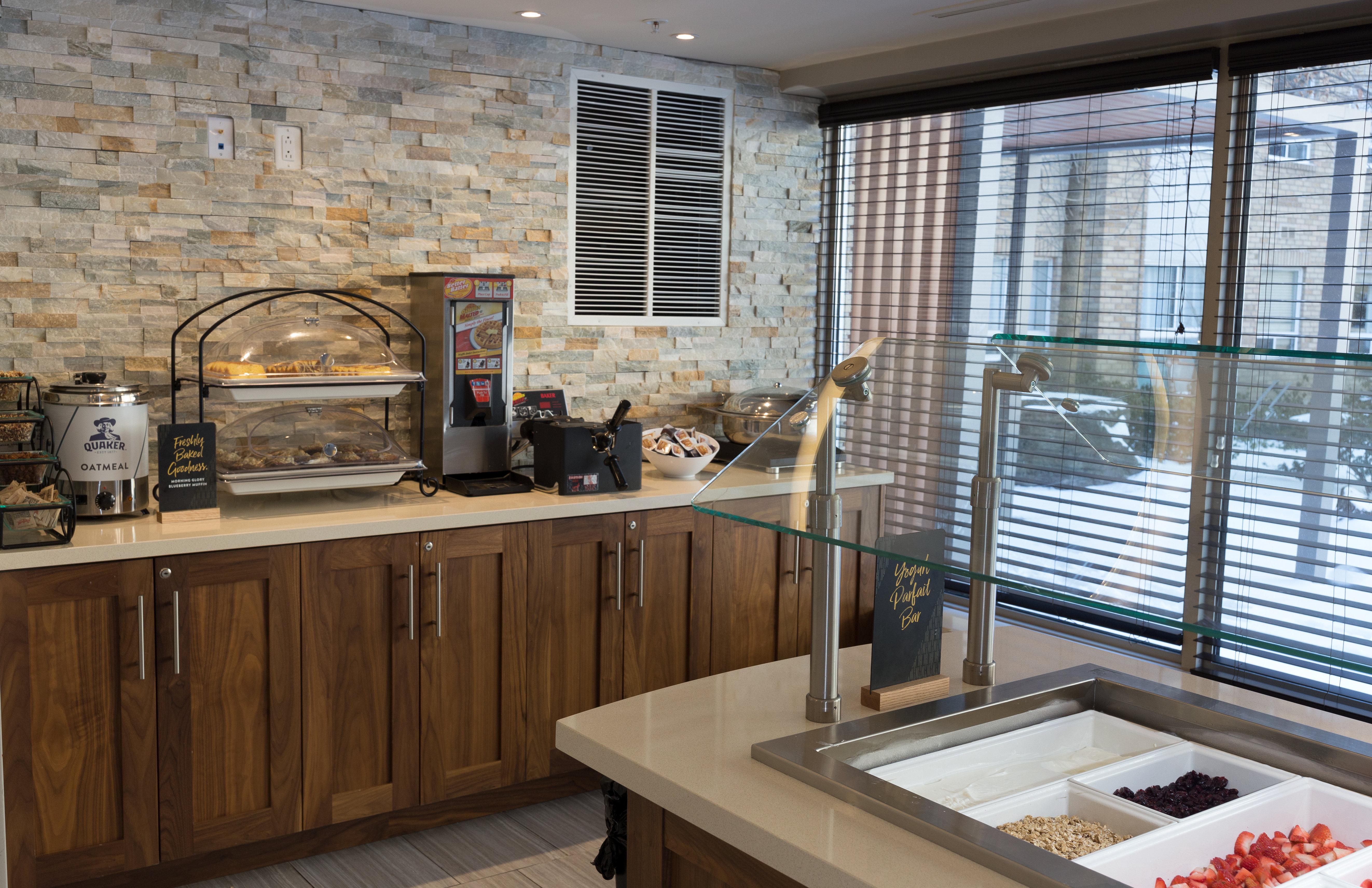 Staybridge Suites Toronto -...