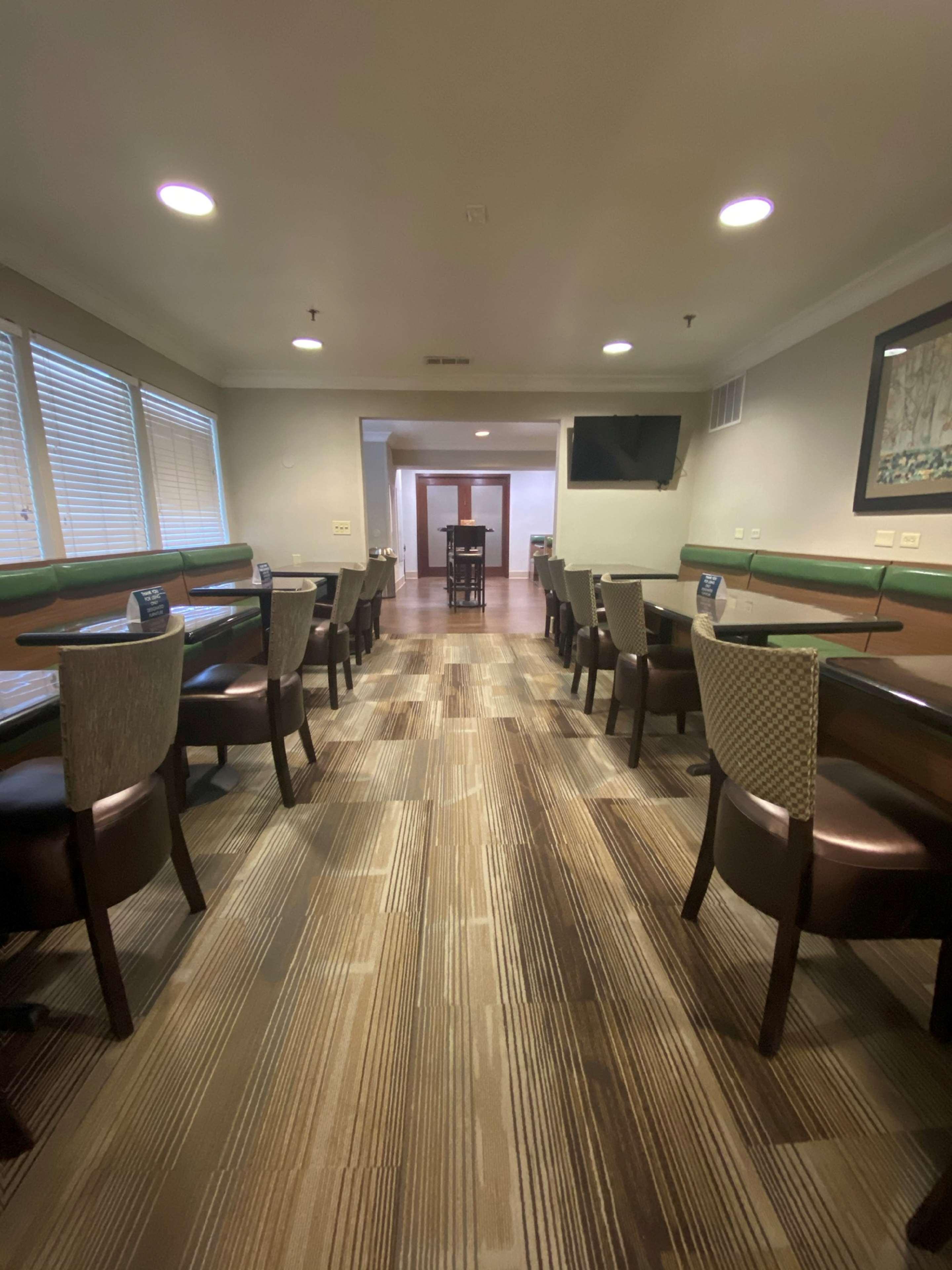 Surestay By Best Western Ontario Airport