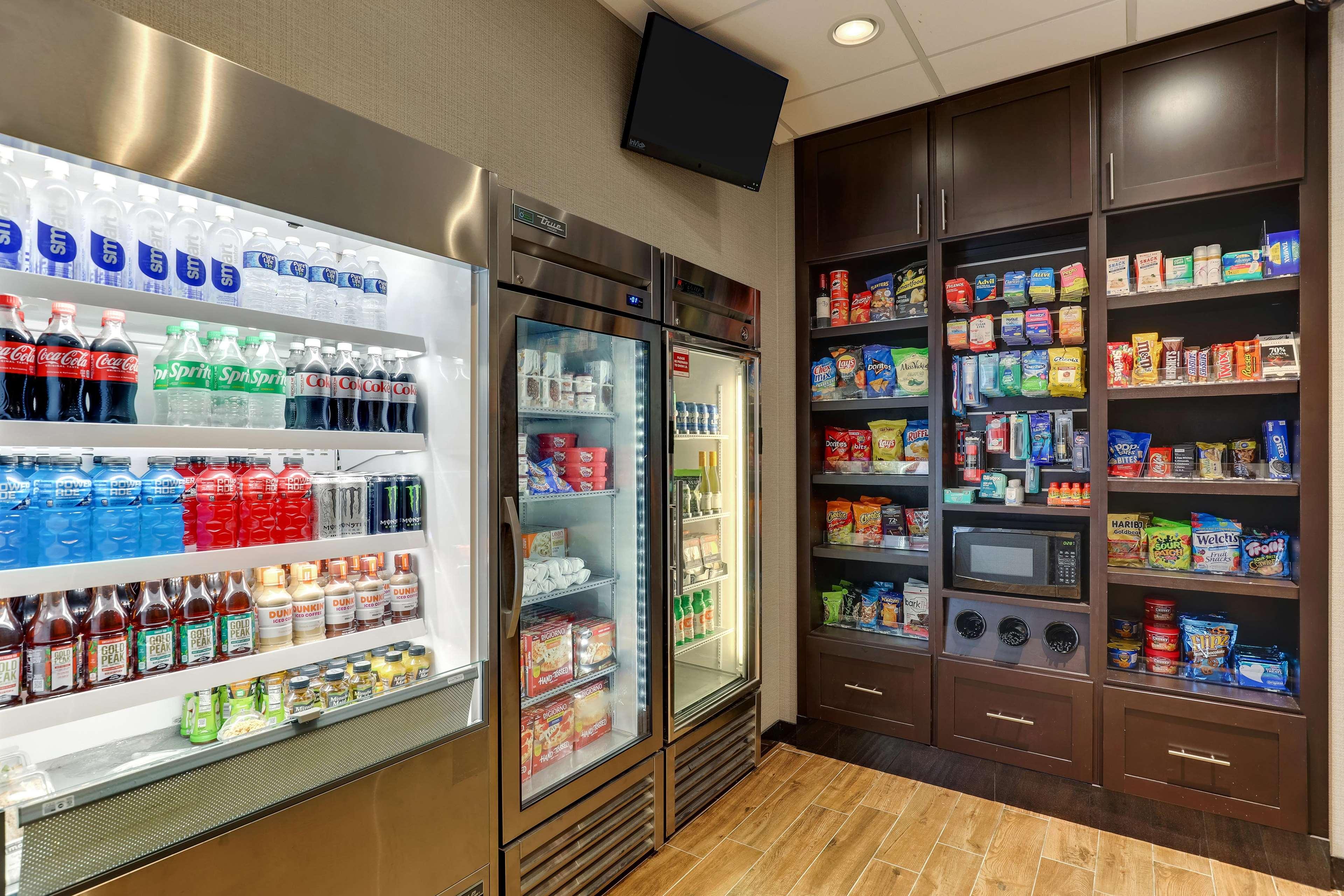 Drury Inn & Suites Phoenix Airport by null