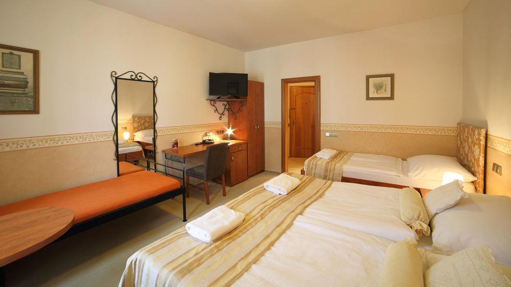 Hotel Roudna by null