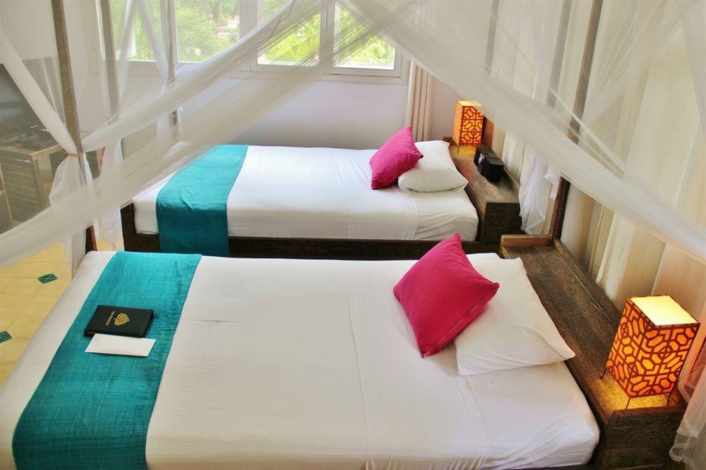 Pavilion Hotel by null