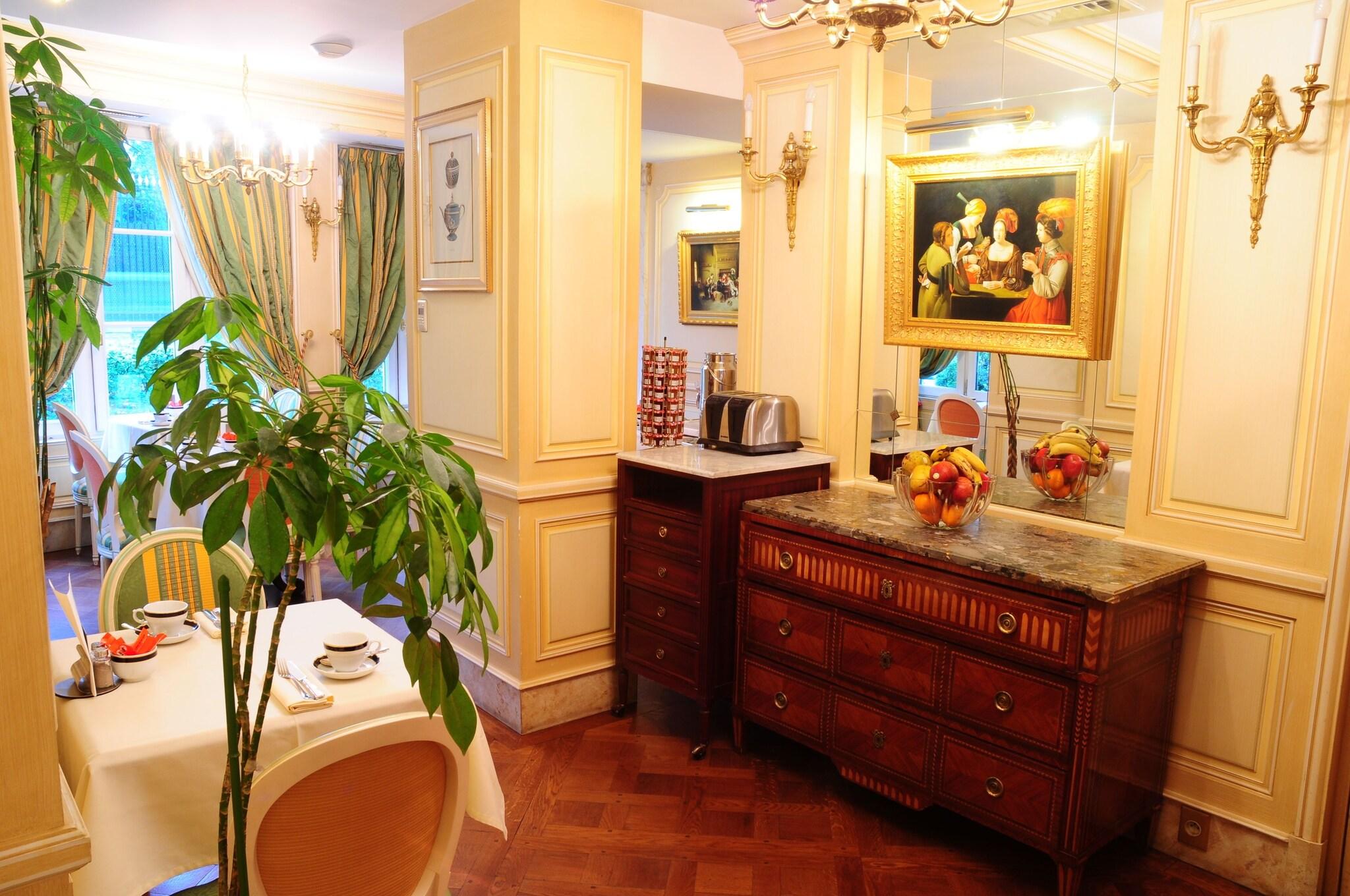 Hôtel Luxembourg Parc by null