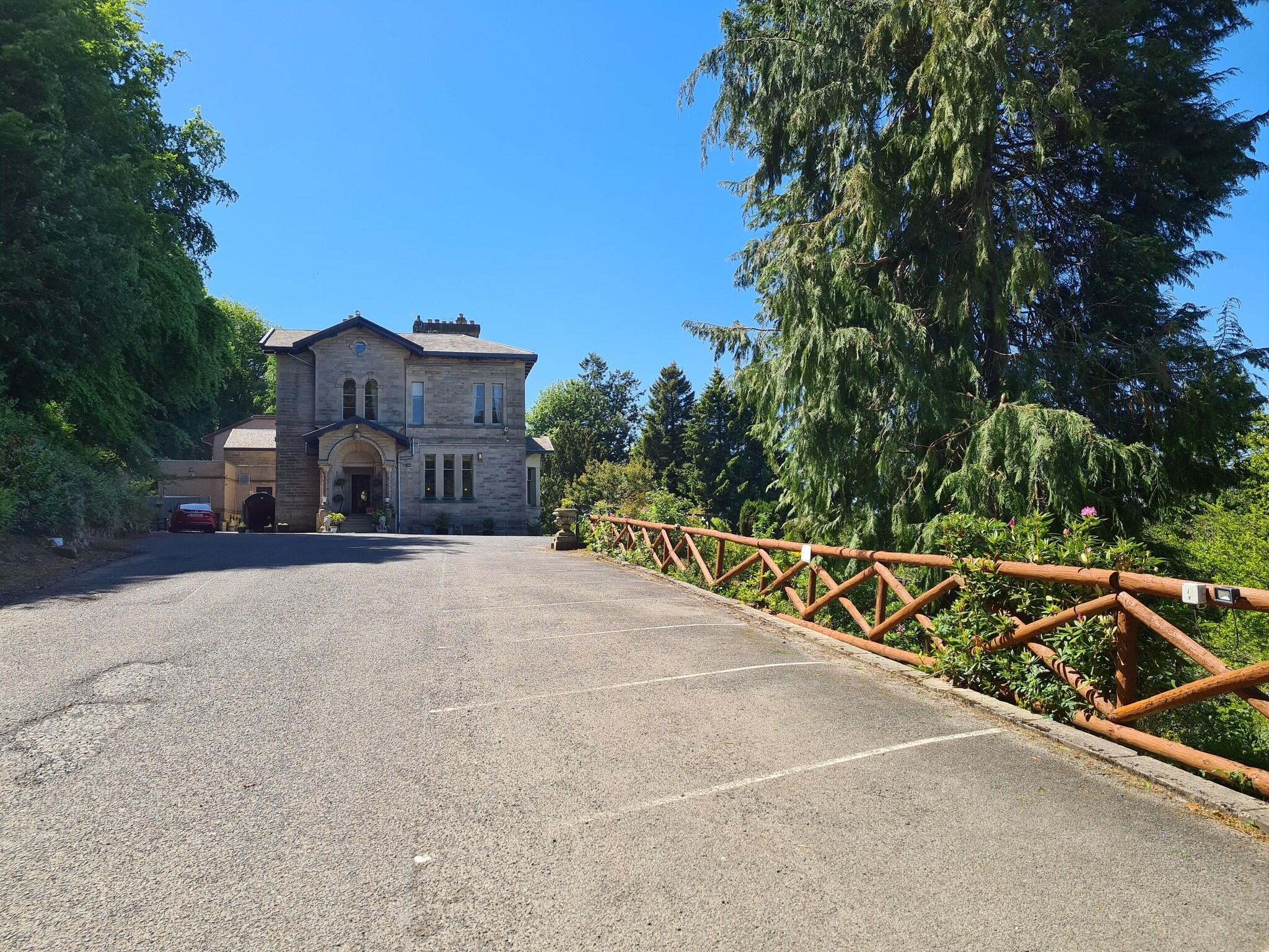 Mansfield House
