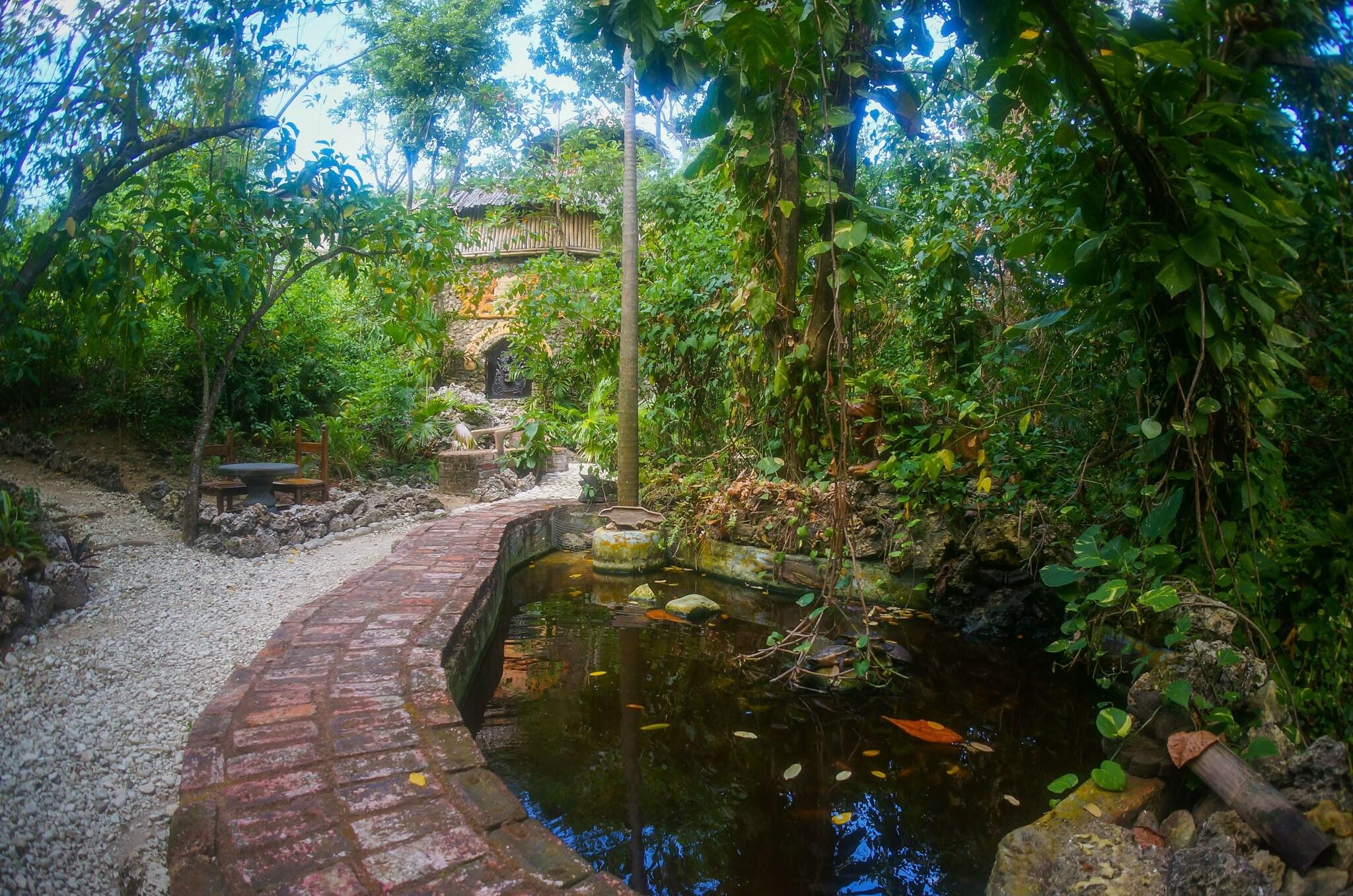 Great Huts Eco Resort by null