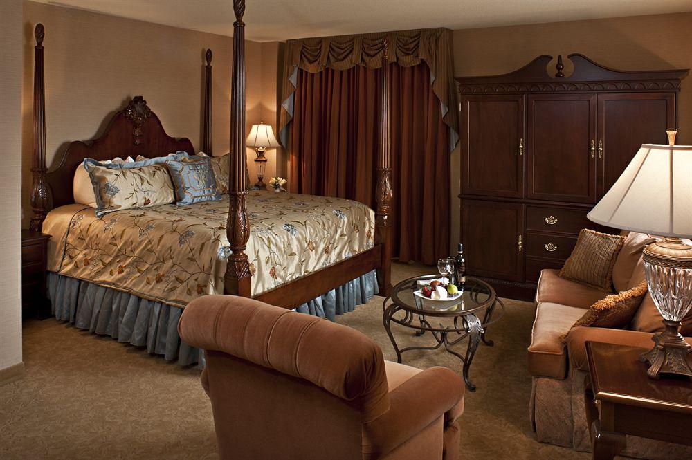 The Saint Paul Hotel by null