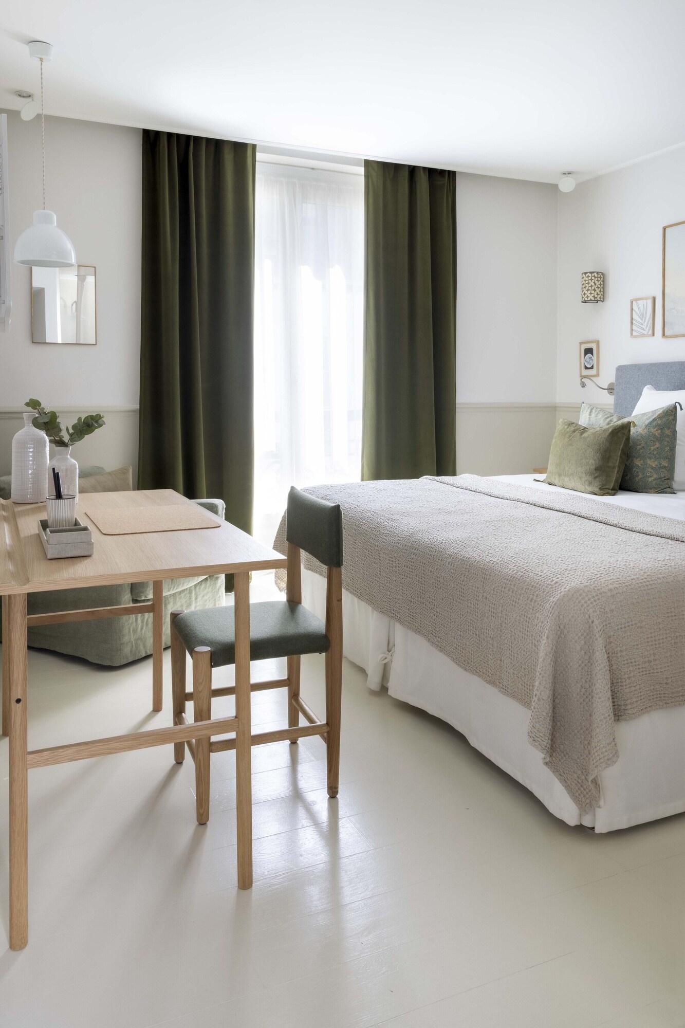Галерея изображений Le Petit Beaumarchais Hotel & Spa