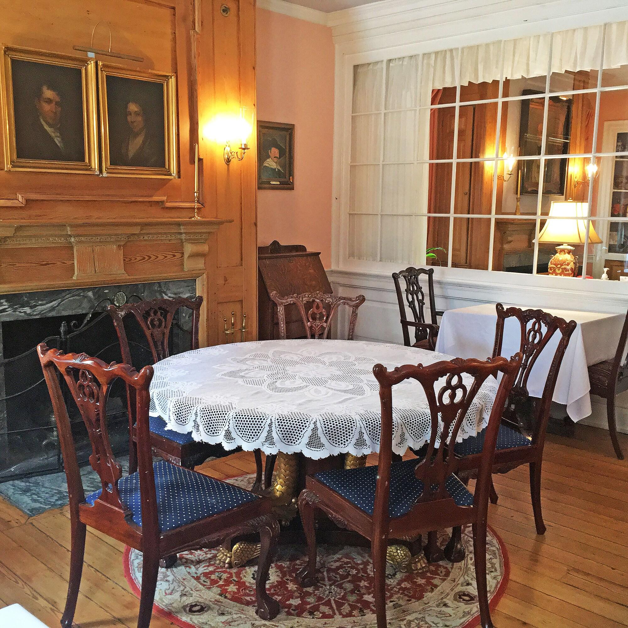 Morris House Hotel
