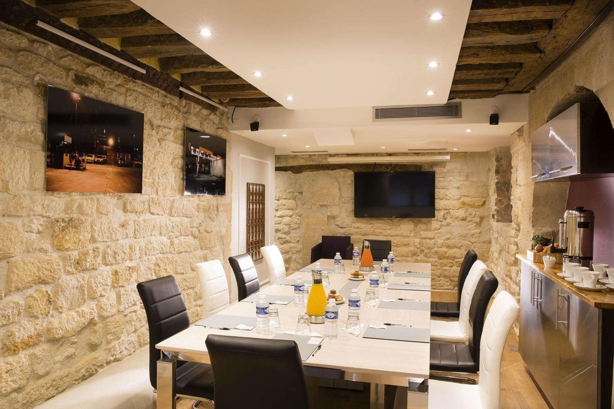 Hôtel Jacques de Molay by null