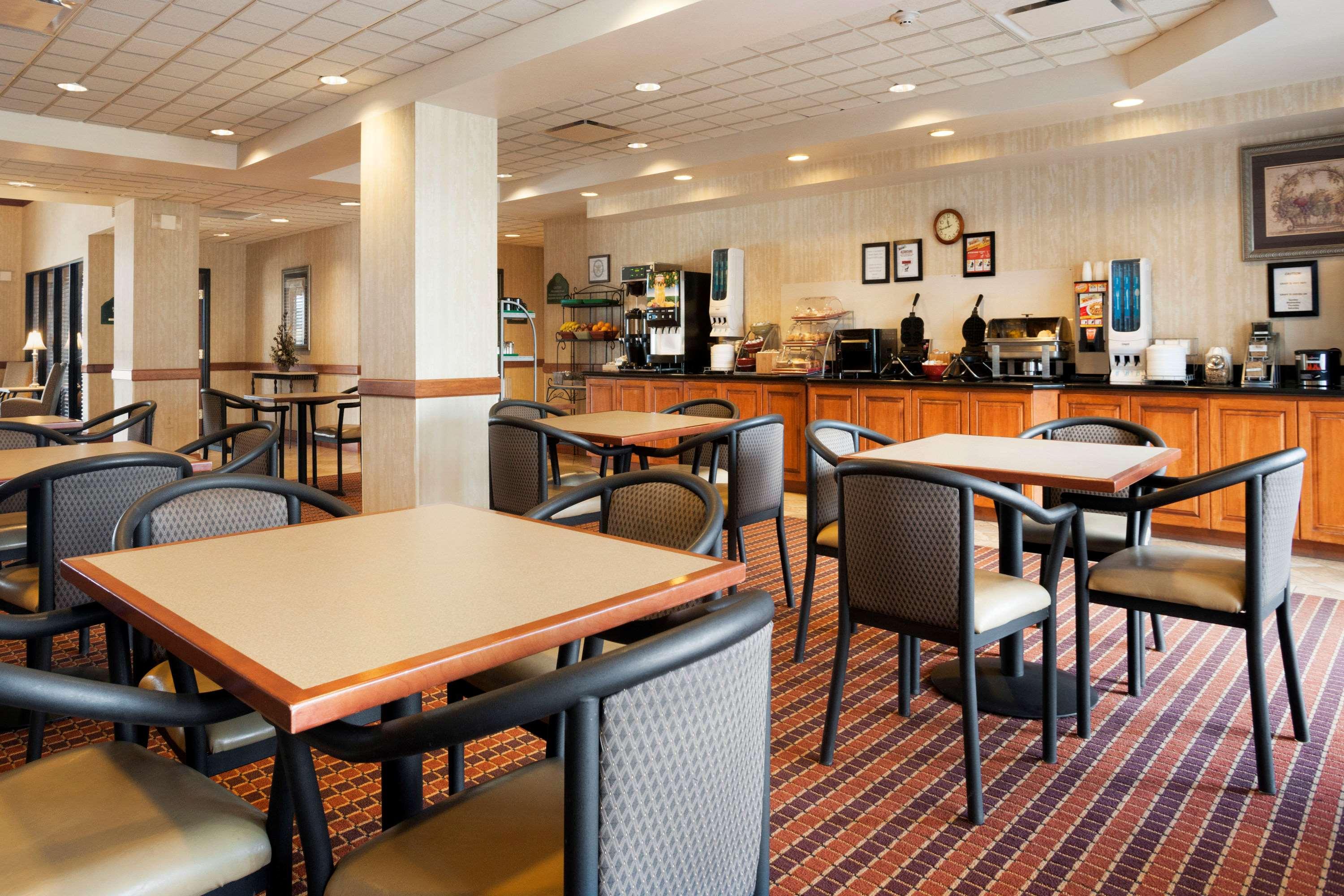 Wingate By Wyndham Vienna Parkersburg