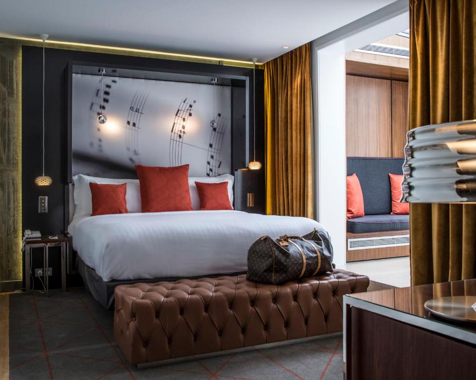 Галерея изображений Hotel De Sers Champs Elysees