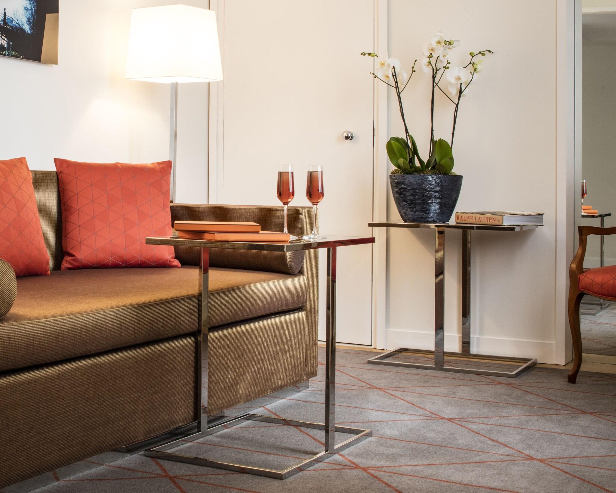 Галерея изображений Hotel De Sers Champs Elysees